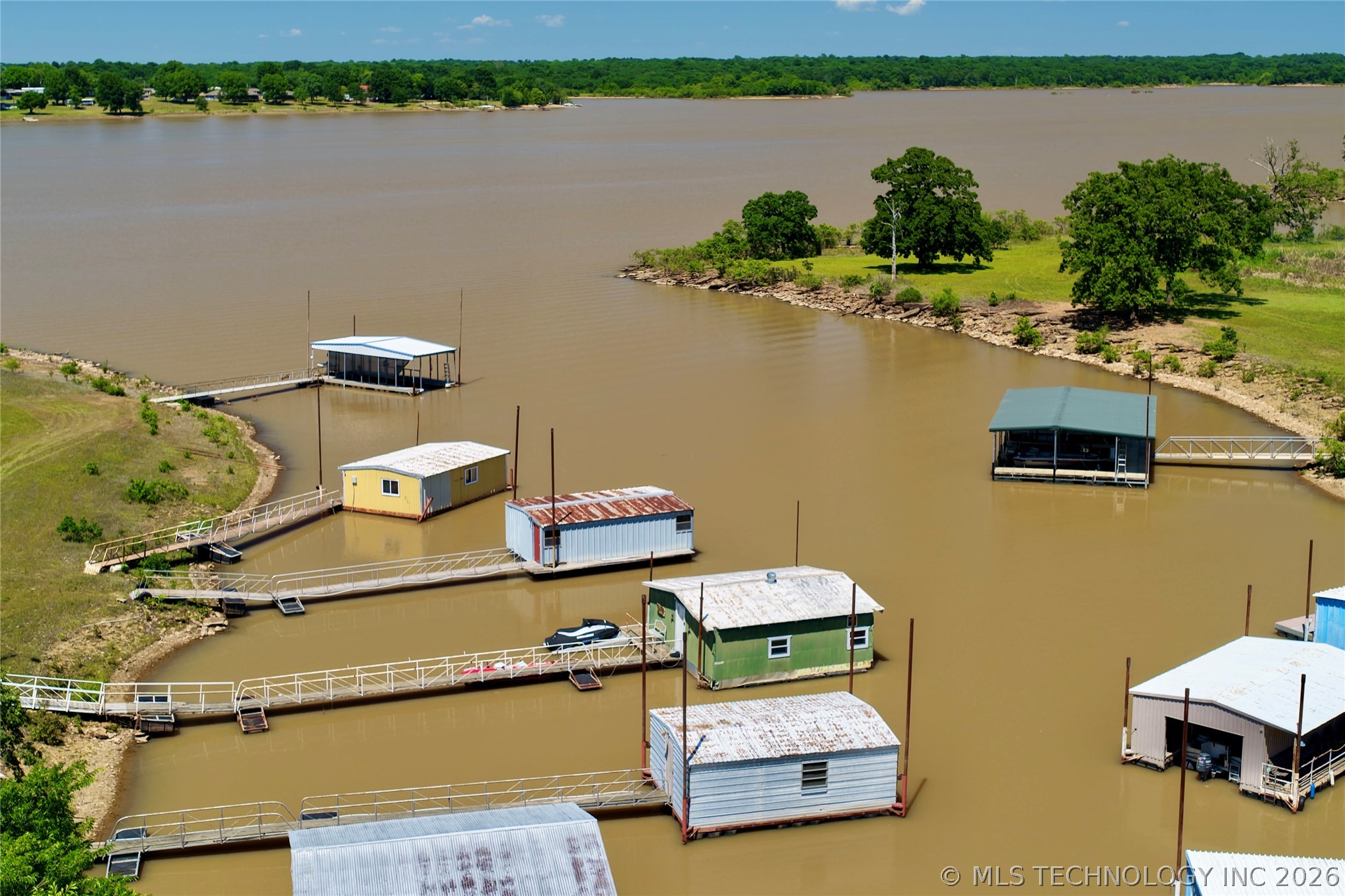 414250 E 1074 Road Property Photo 10