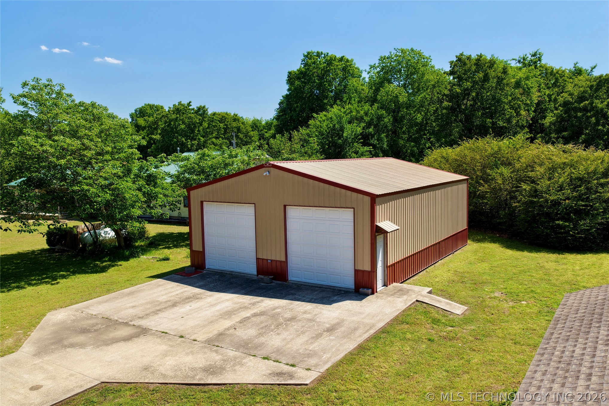 414250 E 1074 Road Property Photo 21