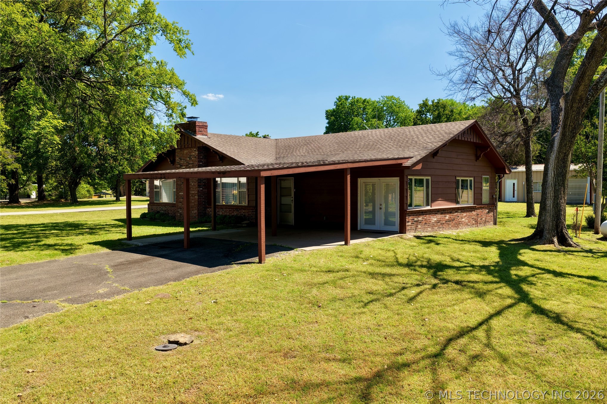 414250 E 1074 Road Property Photo 25