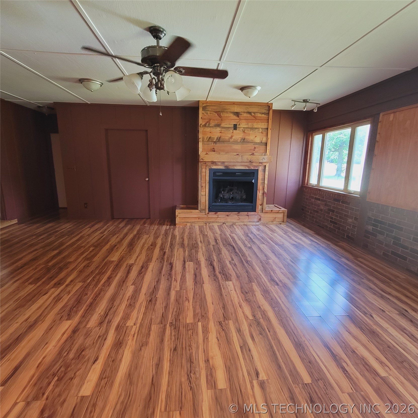 414250 E 1074 Road Property Photo 31
