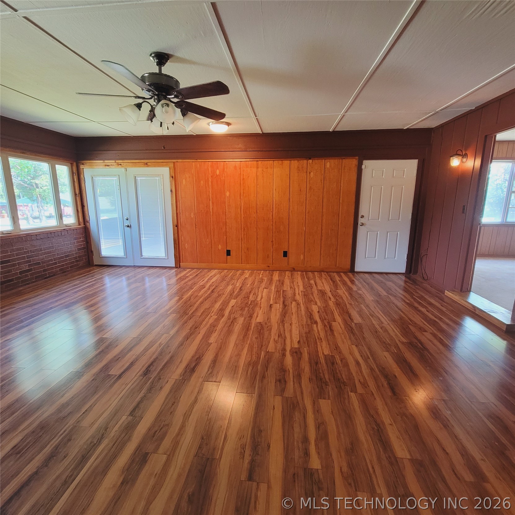 414250 E 1074 Road Property Photo 33