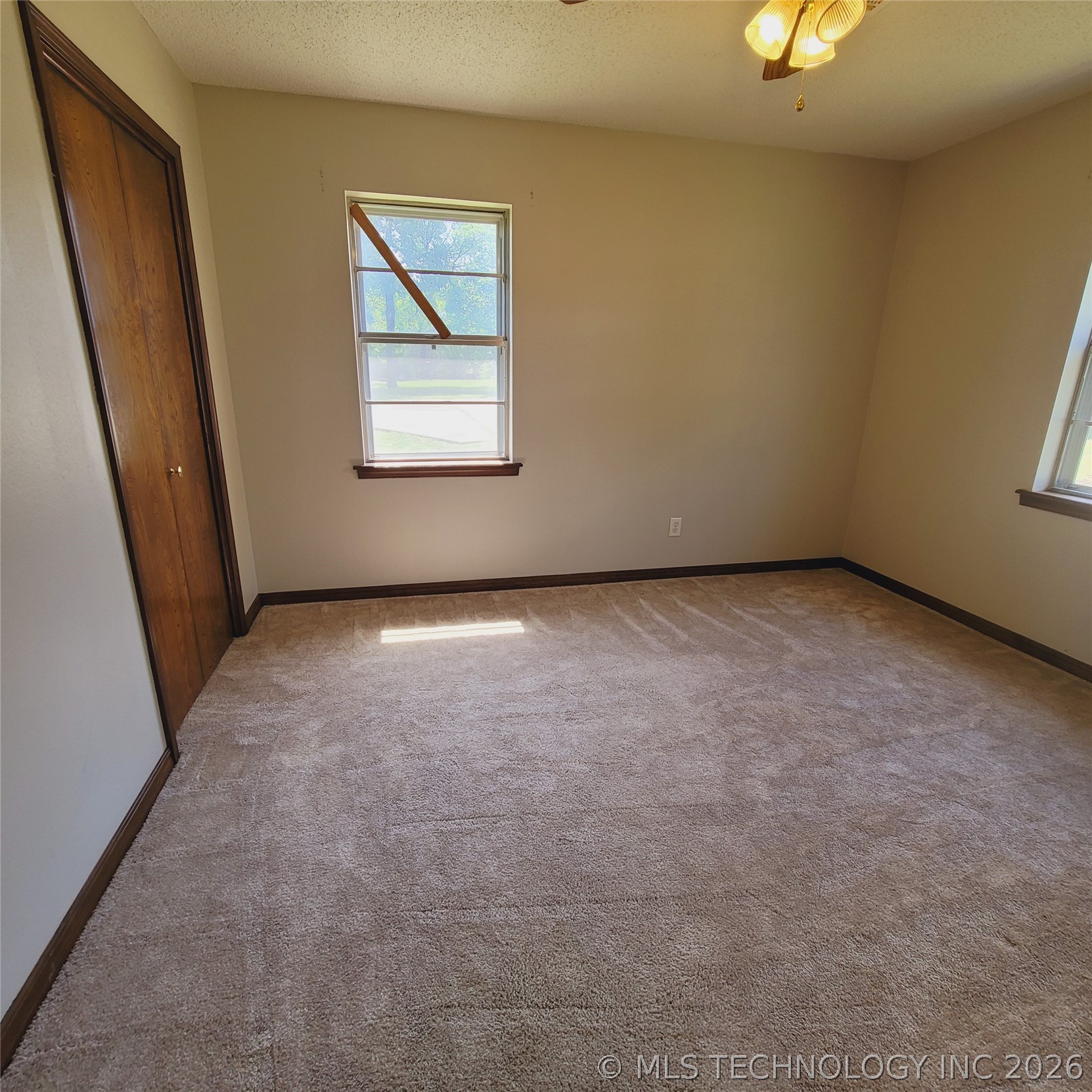 414250 E 1074 Road Property Photo 64
