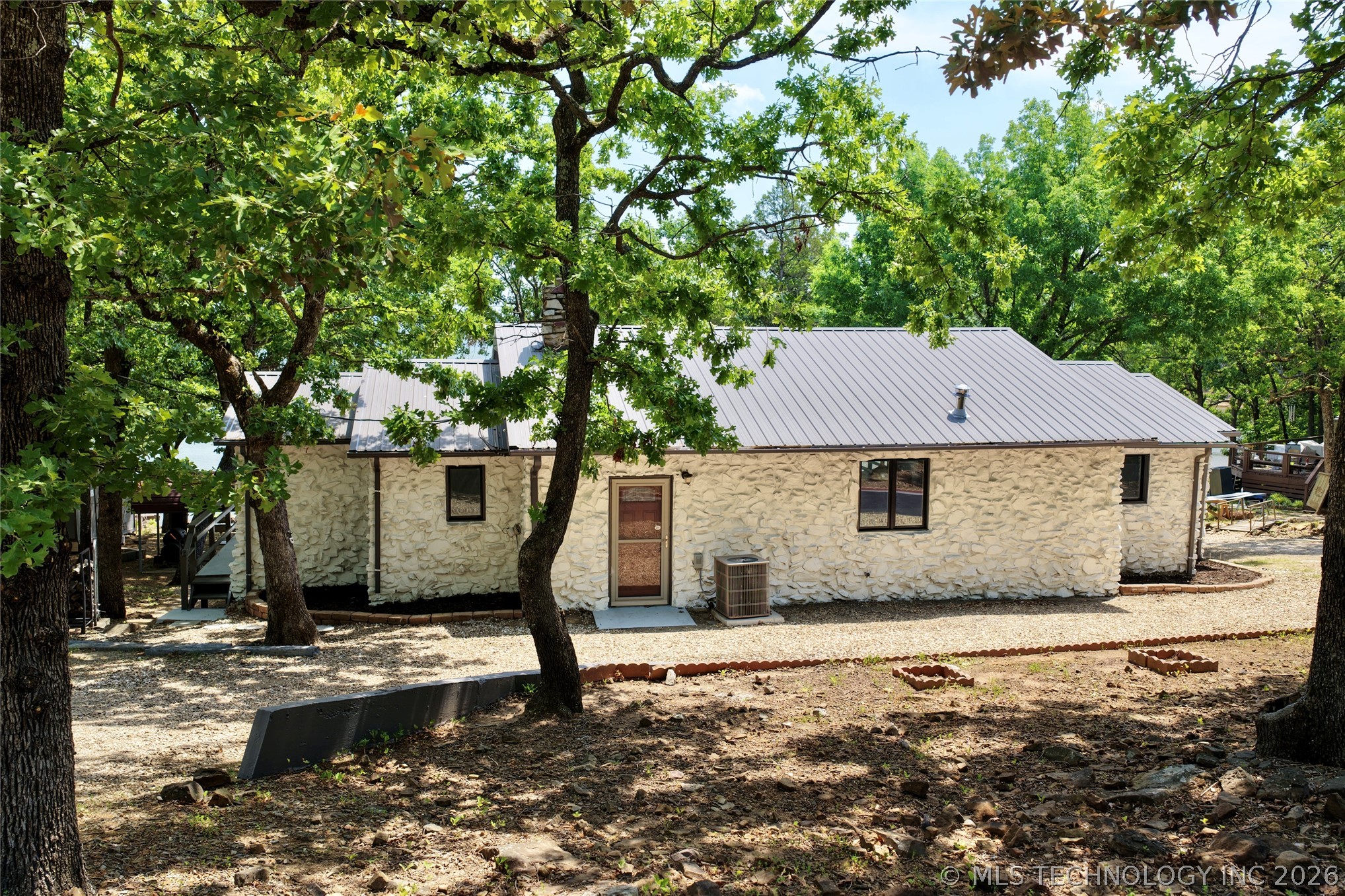113 N Bk 1860 Road Property Photo 19