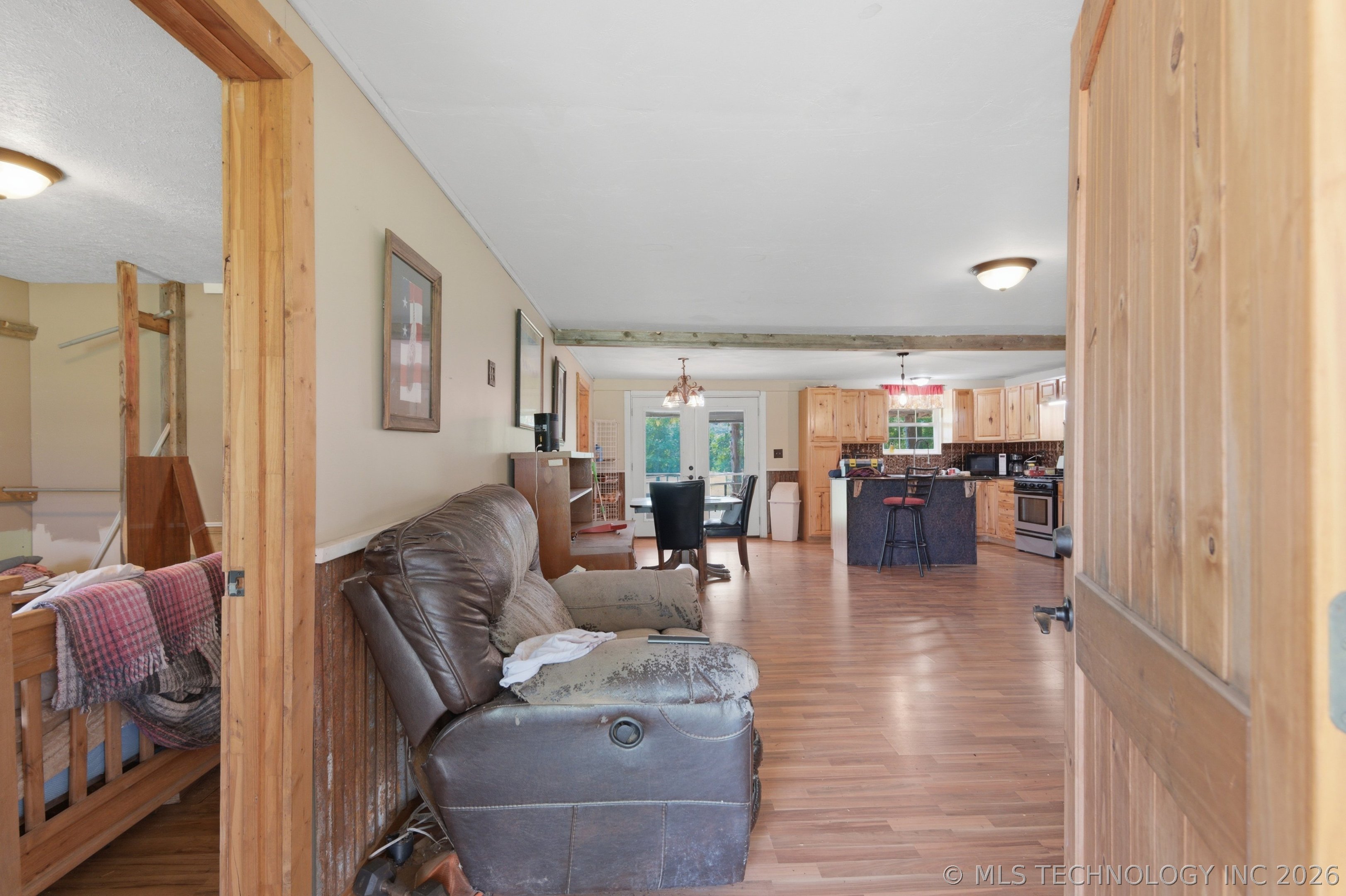 448672 1011 Road Property Photo 3