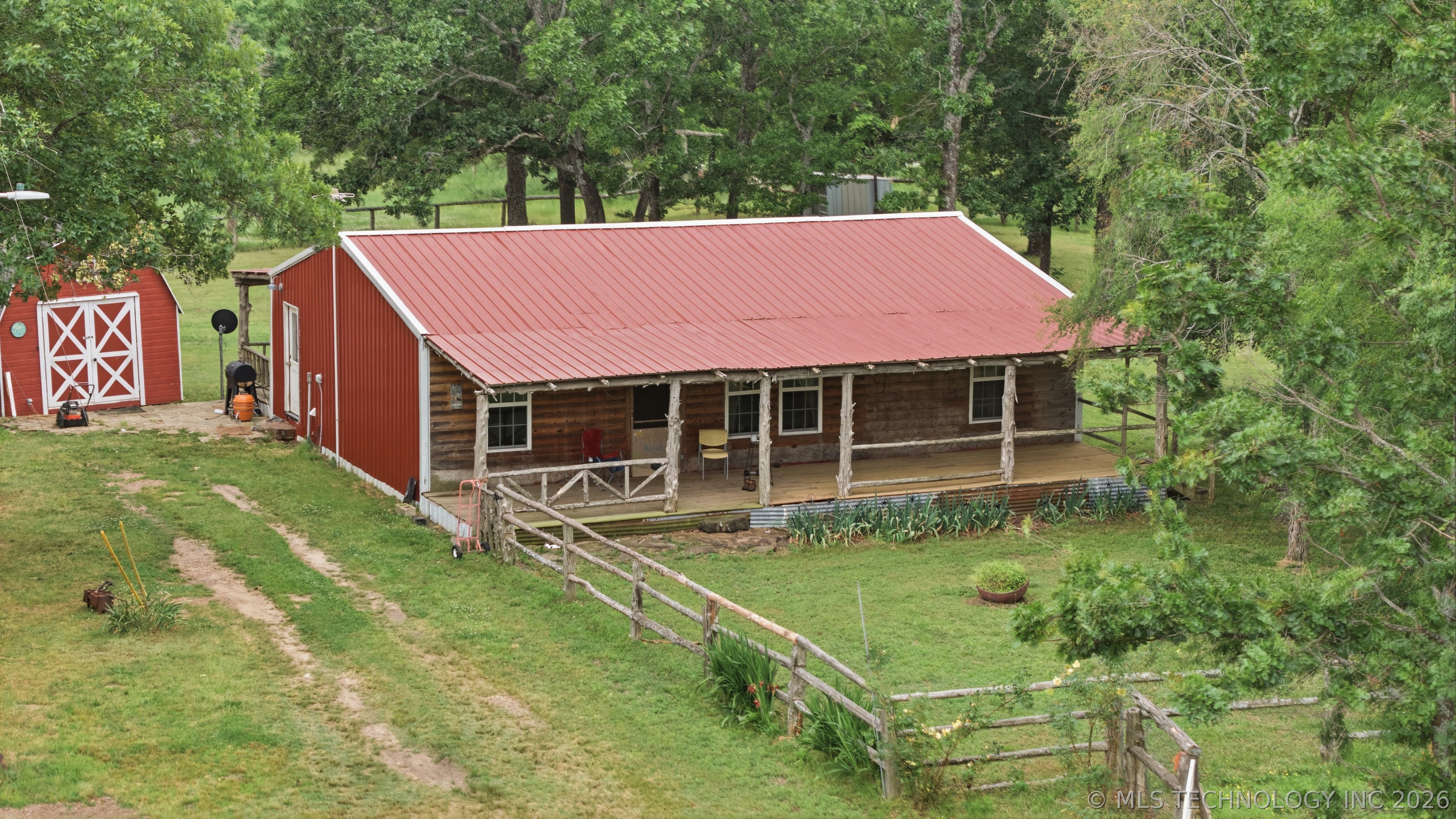 448672 1011 Road Property Photo 20