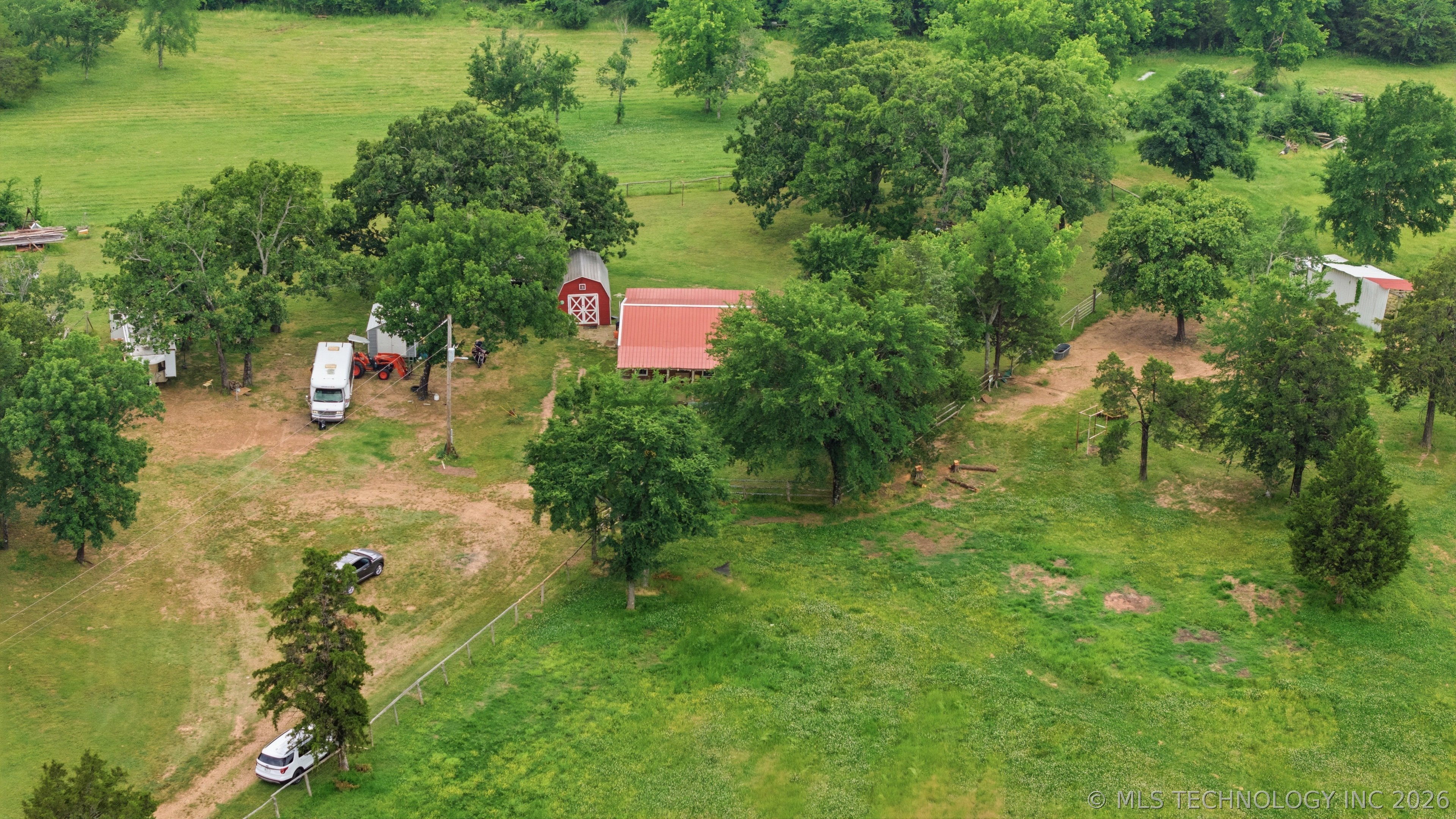 448672 1011 Road Property Photo 24