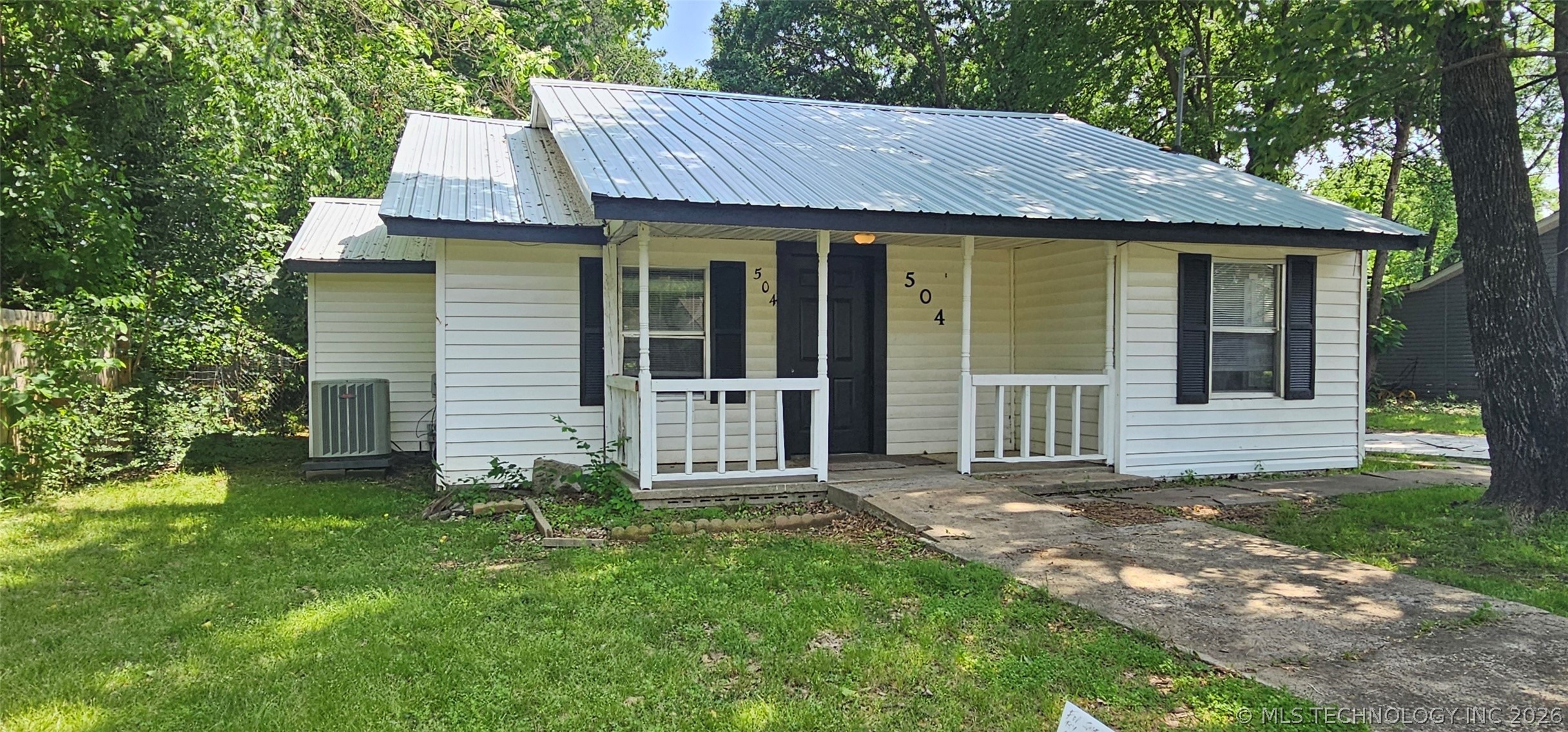504 S Walnut Street Property Photo 1