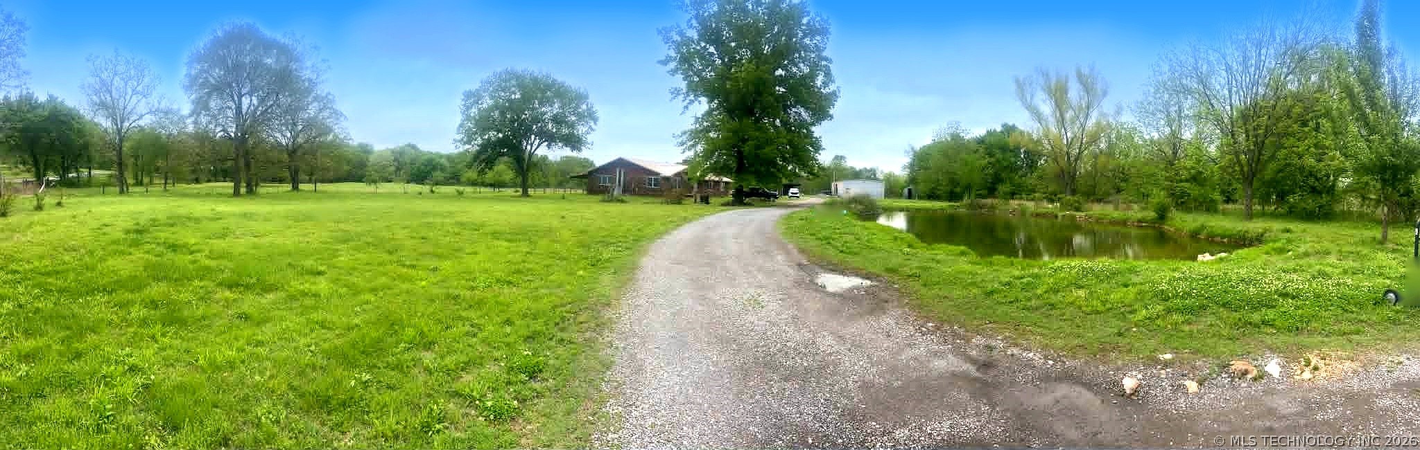 18756 E 690 Road Property Photo 2