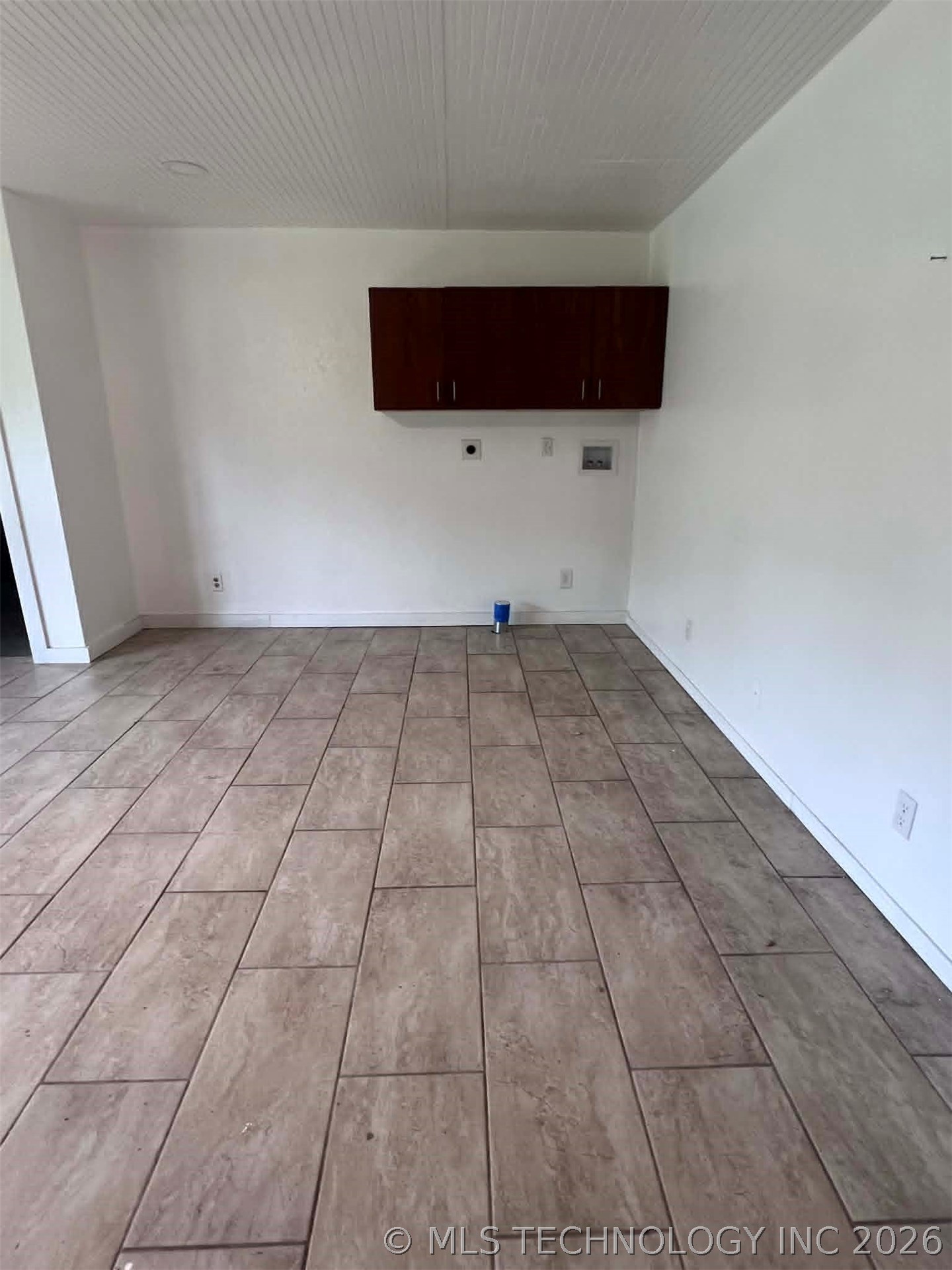 18756 E 690 Road Property Photo 10