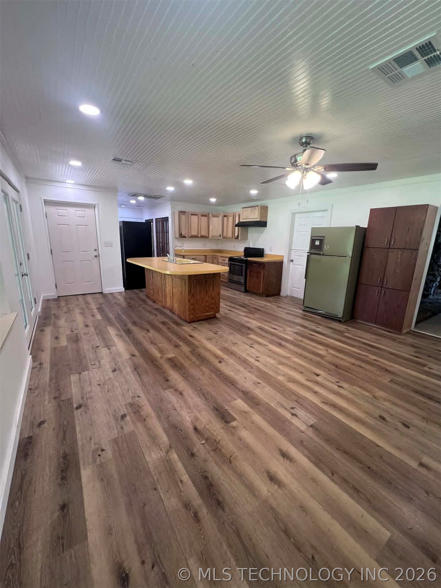 18756 E 690 Road Property Photo 23