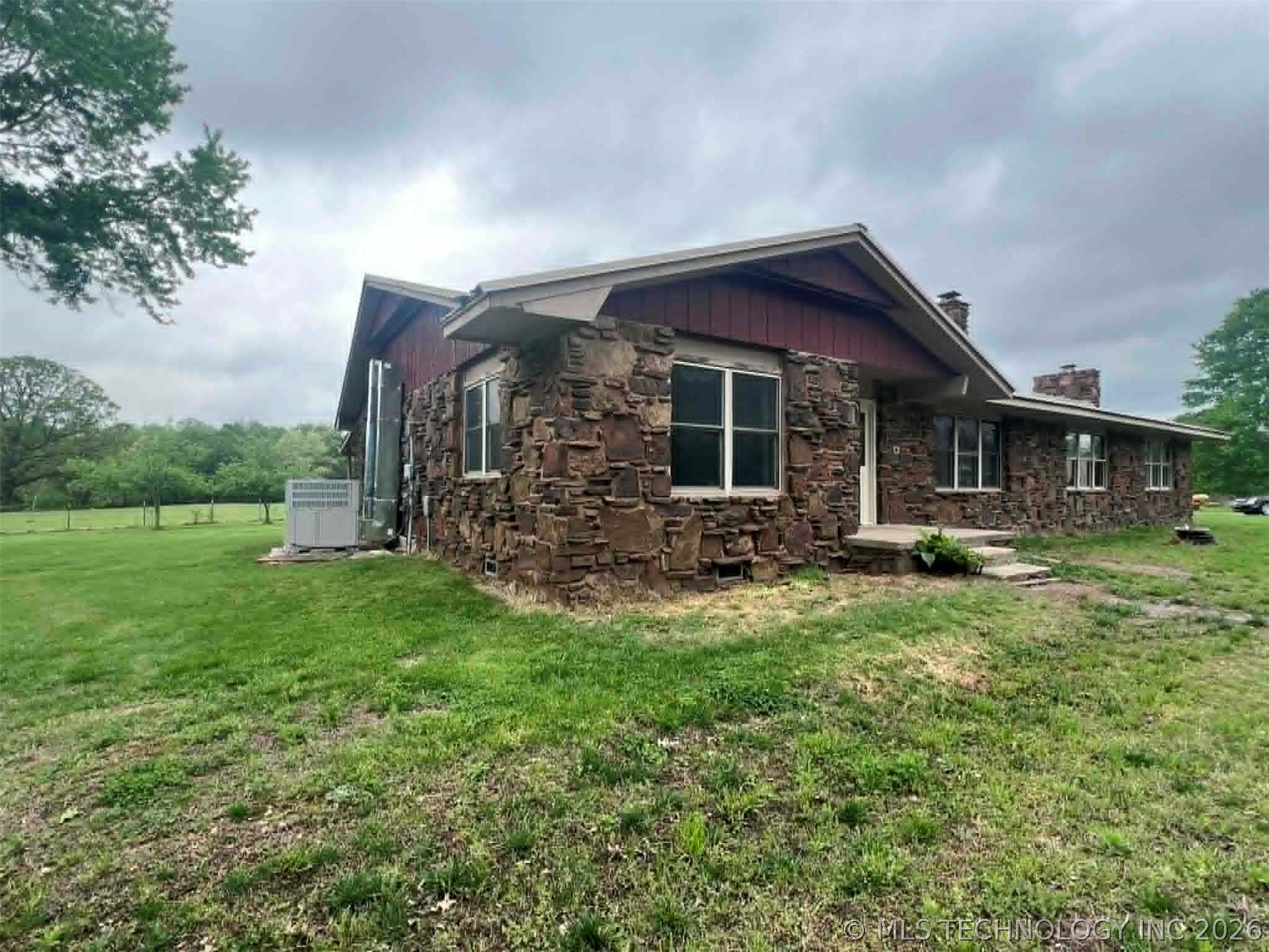 18756 E 690 Road Property Photo 60