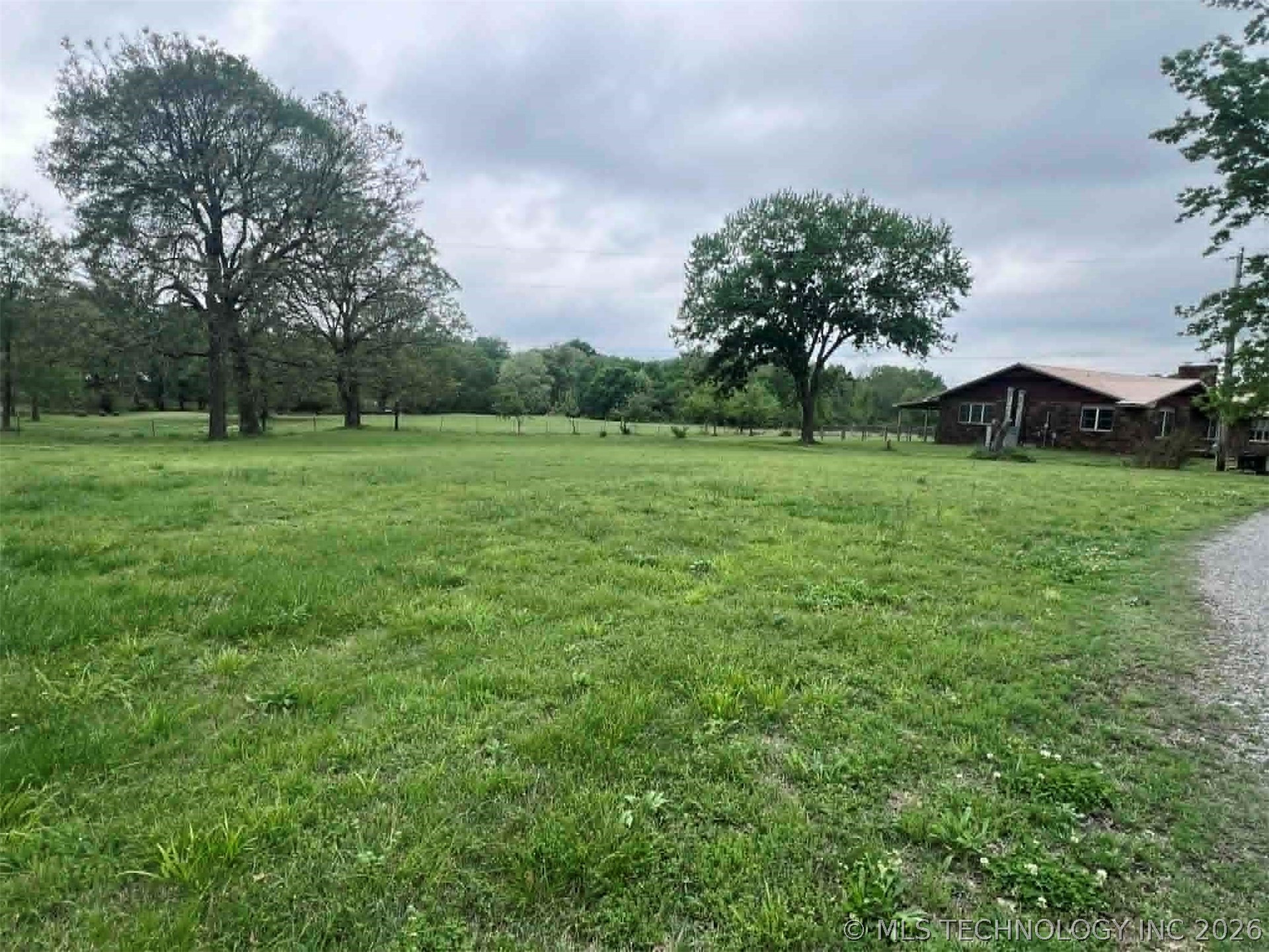 18756 E 690 Road Property Photo 61