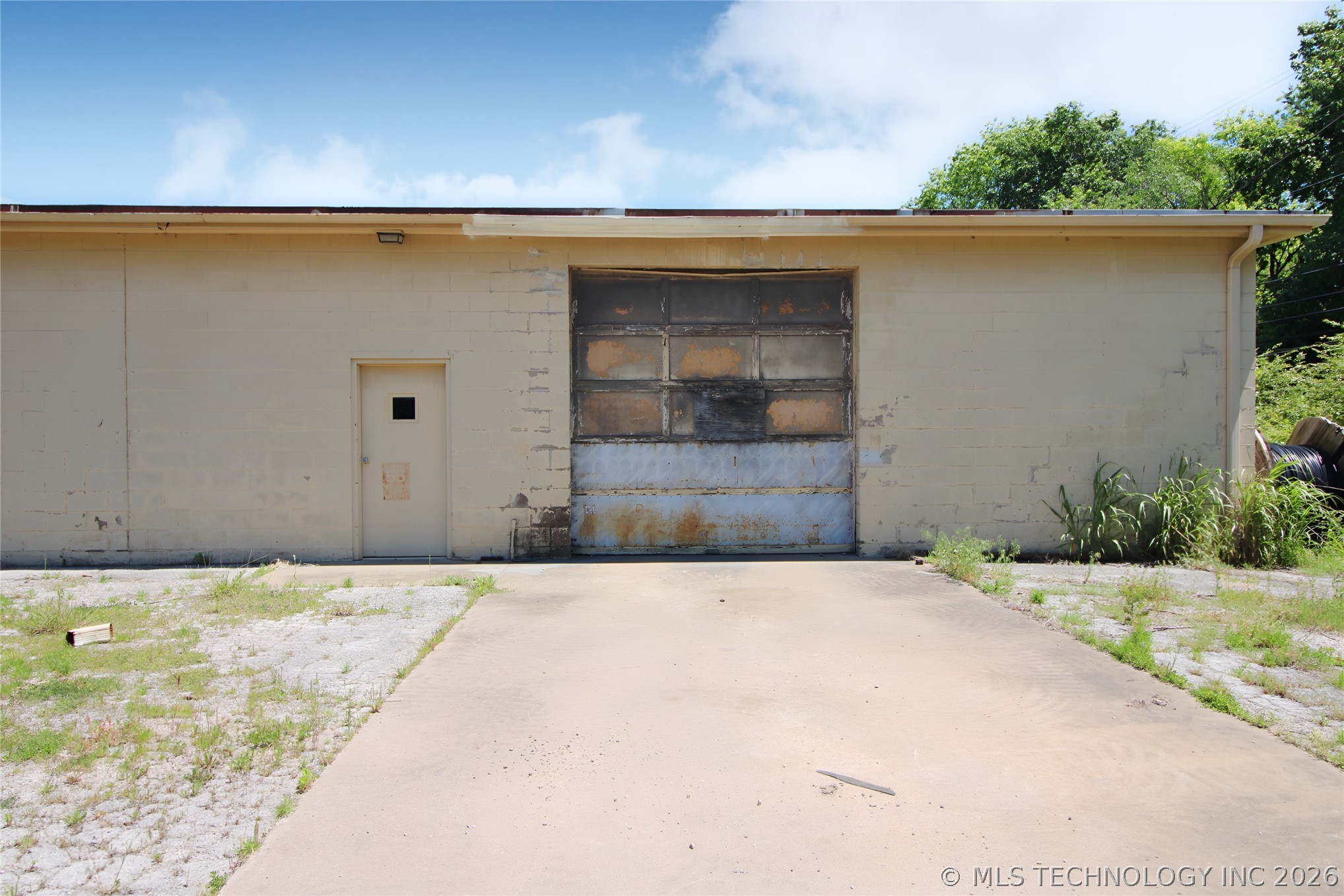 1501 W Main Street Property Photo 8
