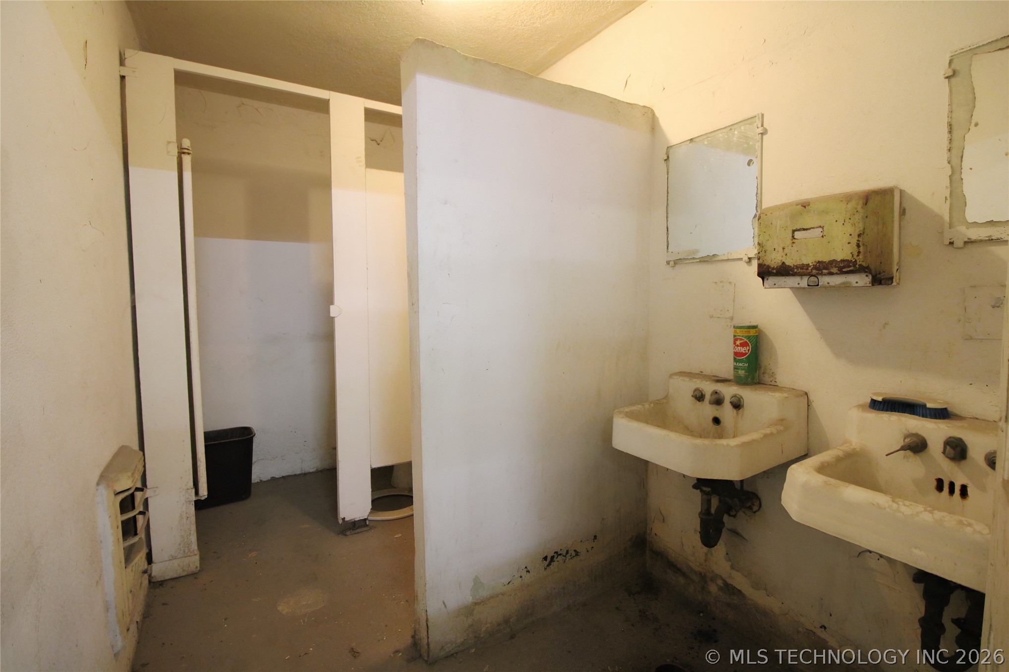 1501 W Main Street Property Photo 39