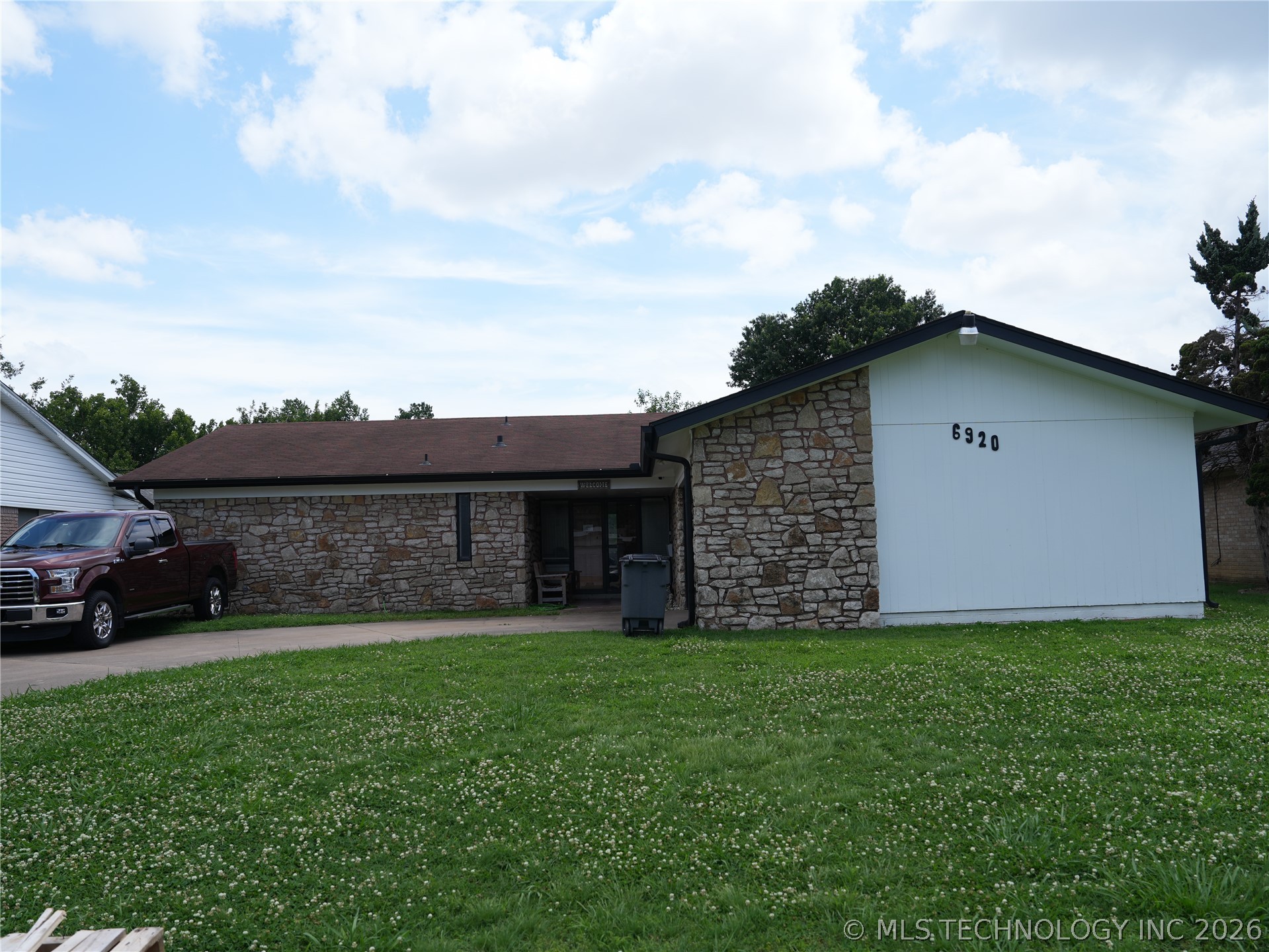 6920 E 20th Street Property Photo 1