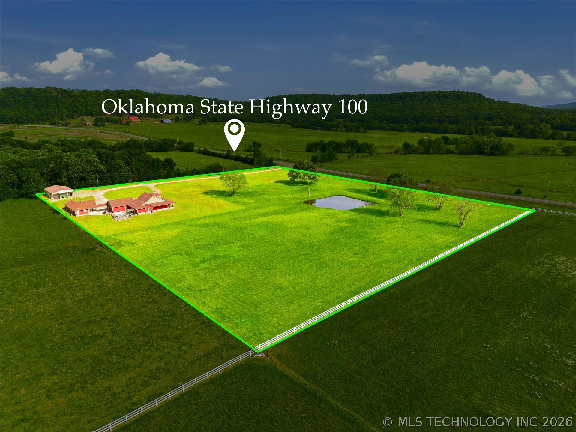 467281 Highway 100 Property Photo 8