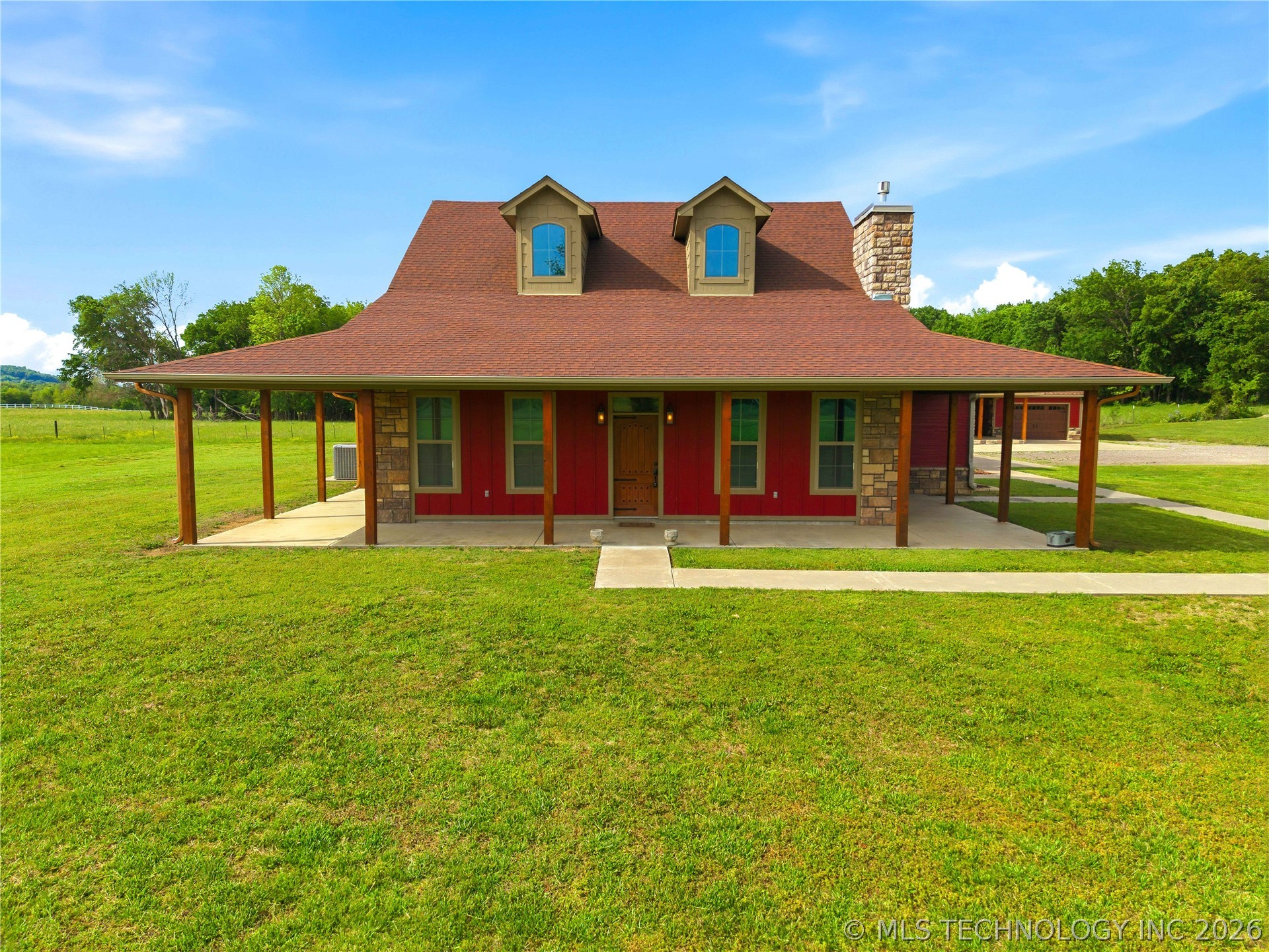 467281 Highway 100 Property Photo 10