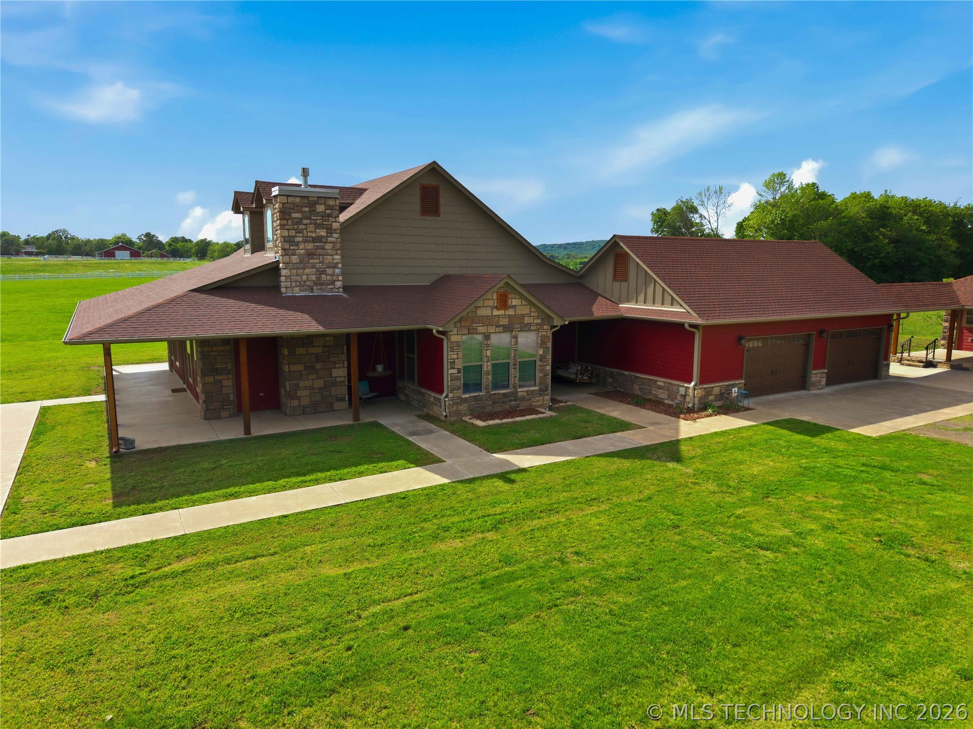 467281 Highway 100 Property Photo 14