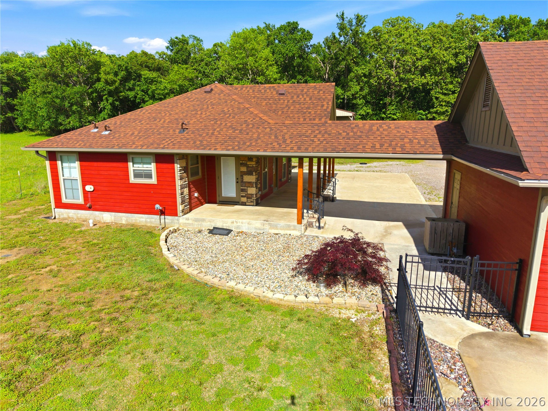 467281 Highway 100 Property Photo 19