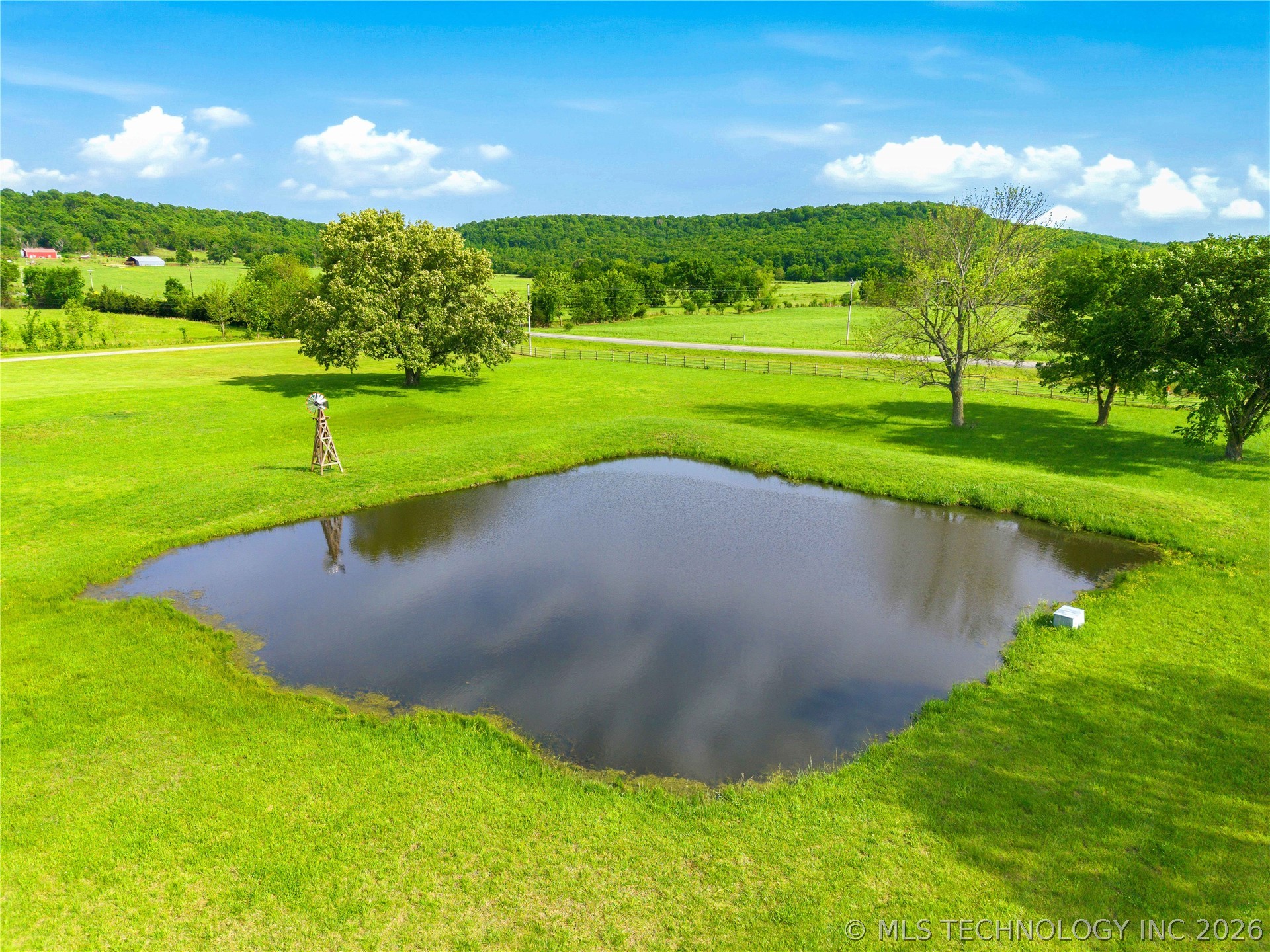 467281 Highway 100 Property Photo 24