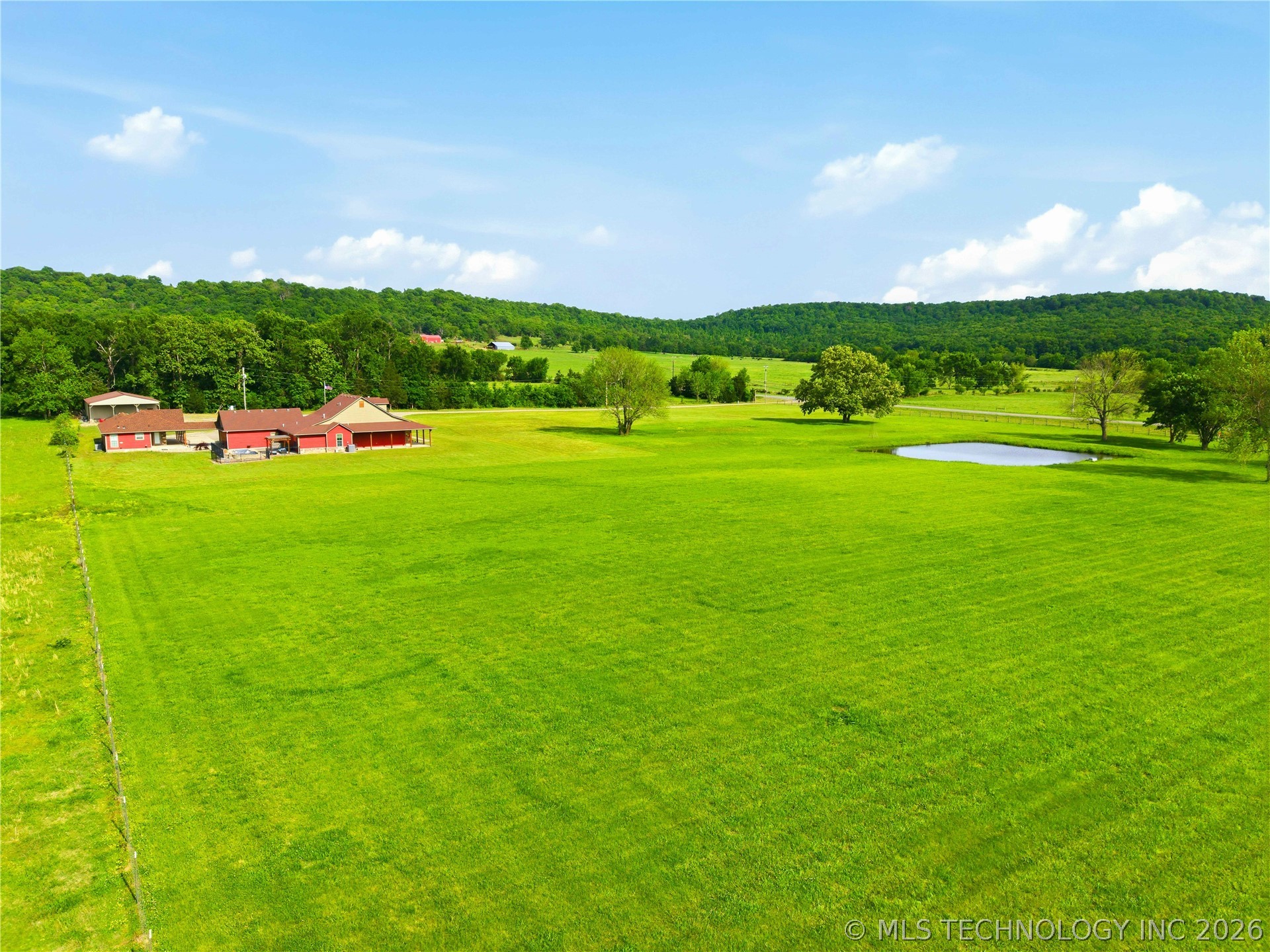 467281 Highway 100 Property Photo 26