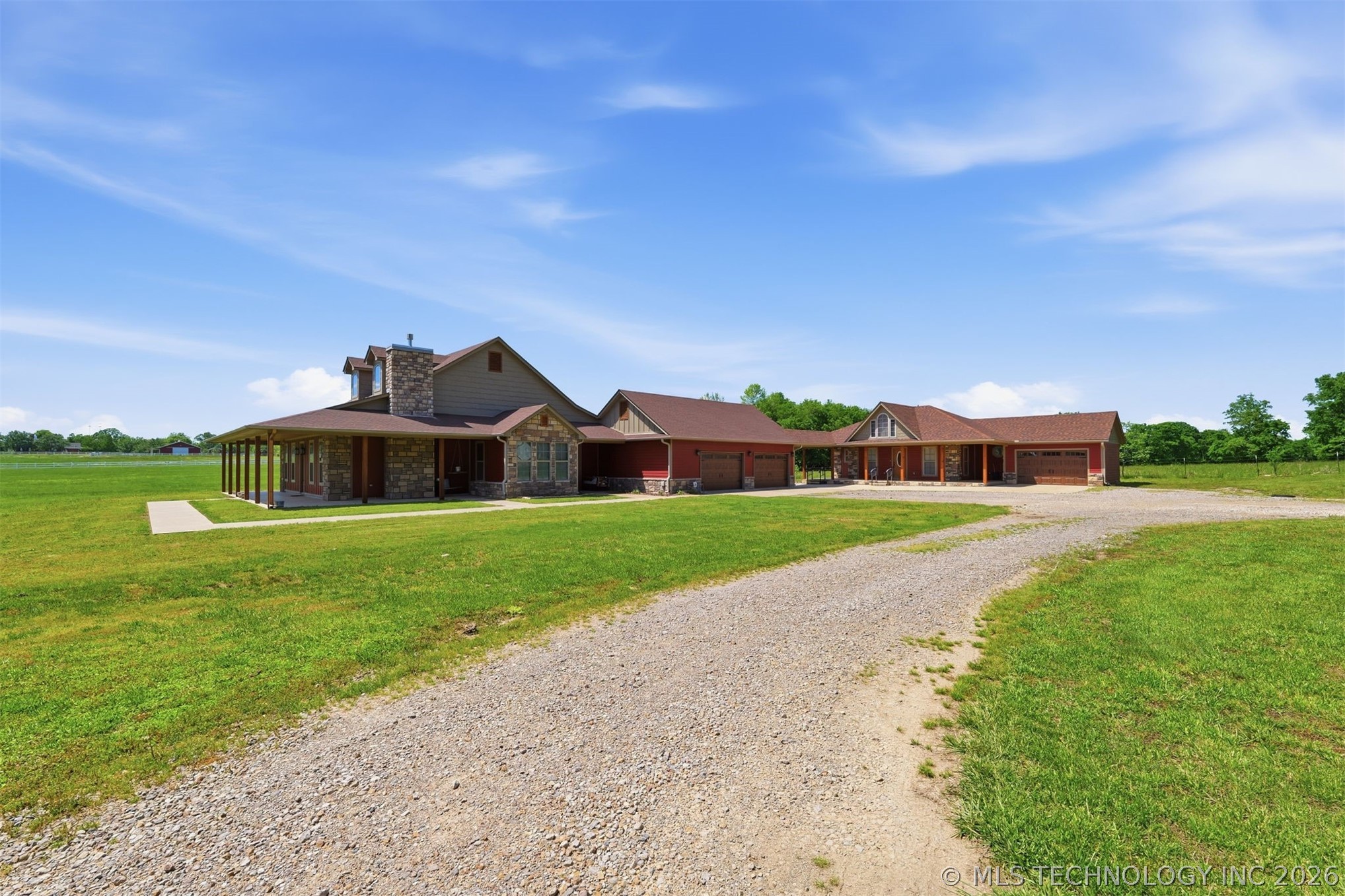 467281 Highway 100 Property Photo 32