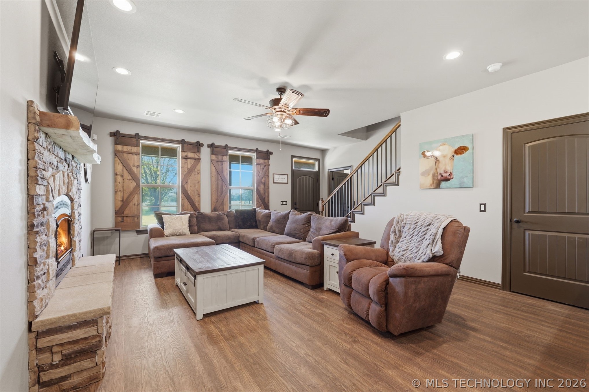 467281 Highway 100 Property Photo 37