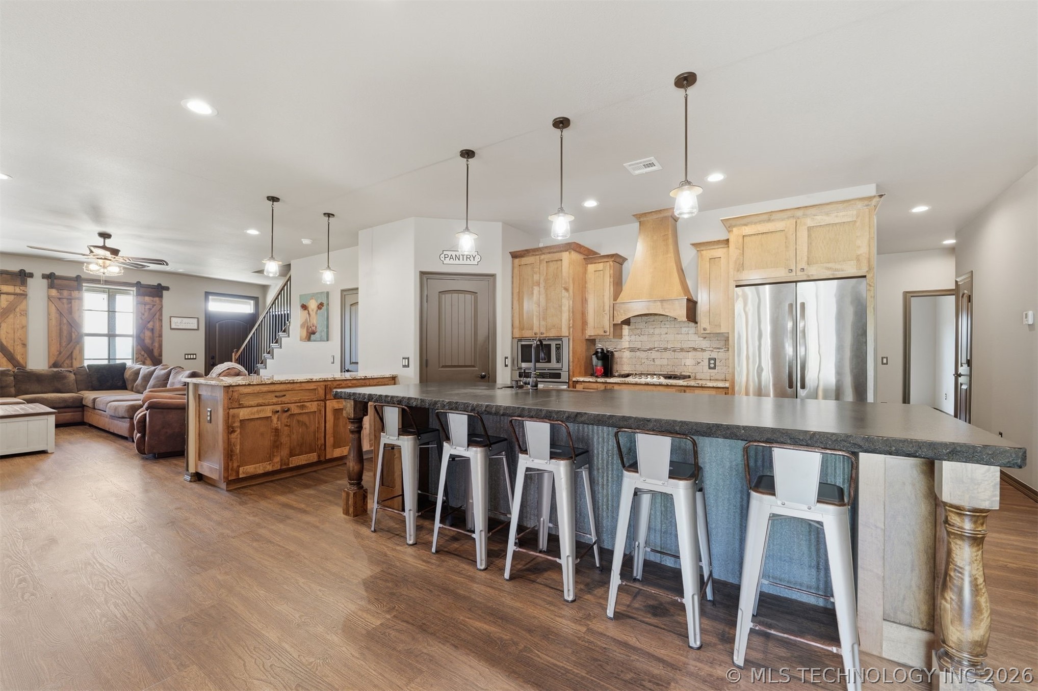 467281 Highway 100 Property Photo 41