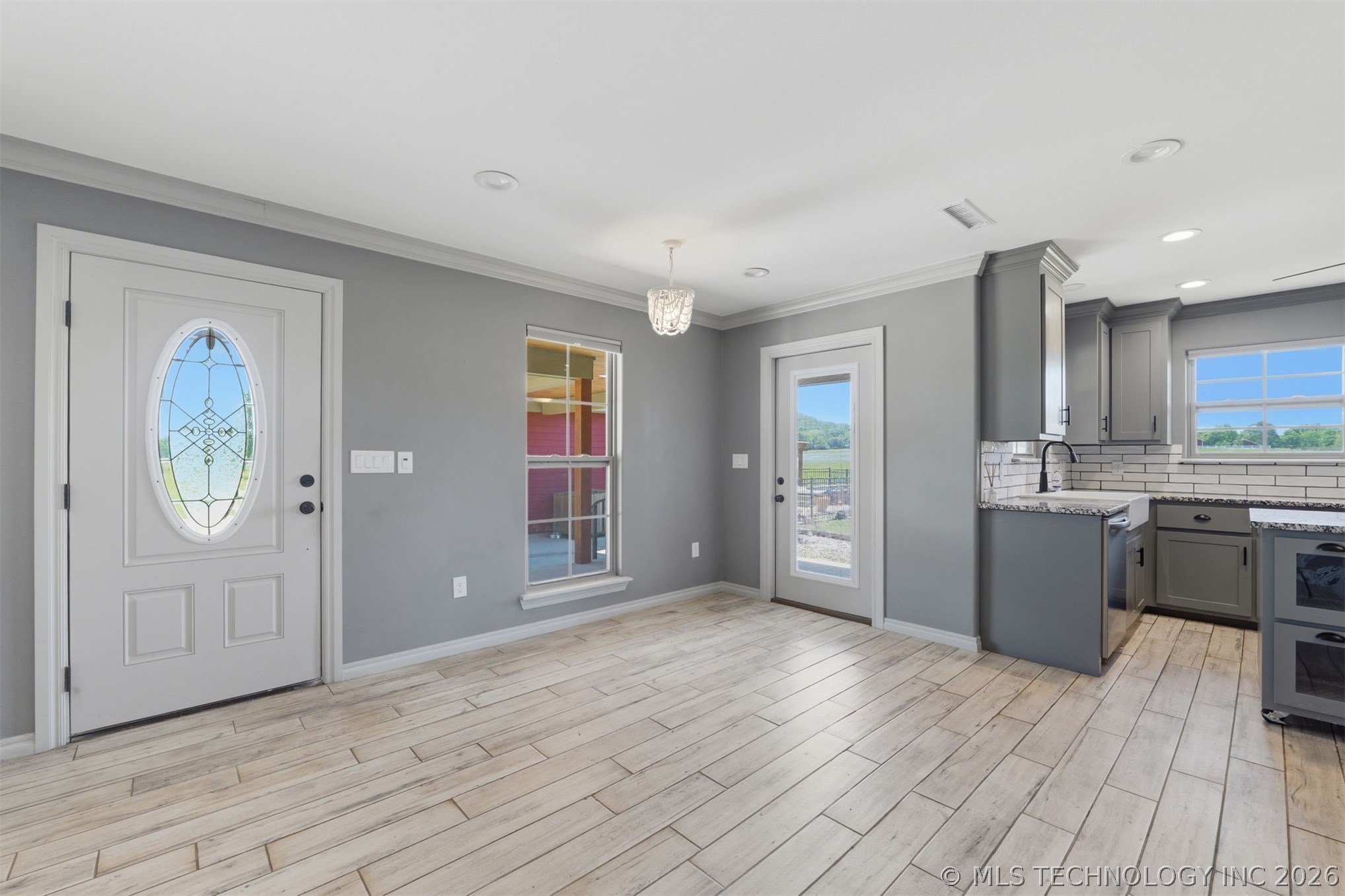 467281 Highway 100 Property Photo 58