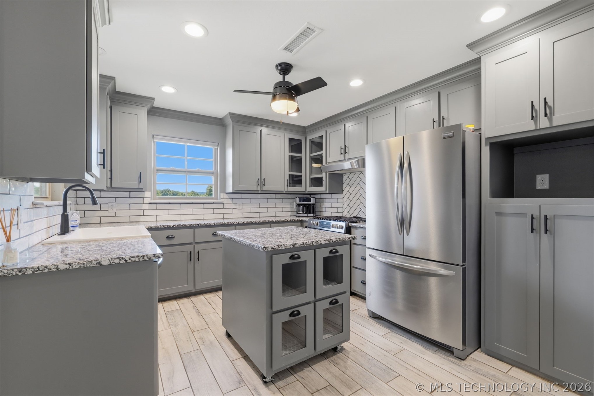 467281 Highway 100 Property Photo 59