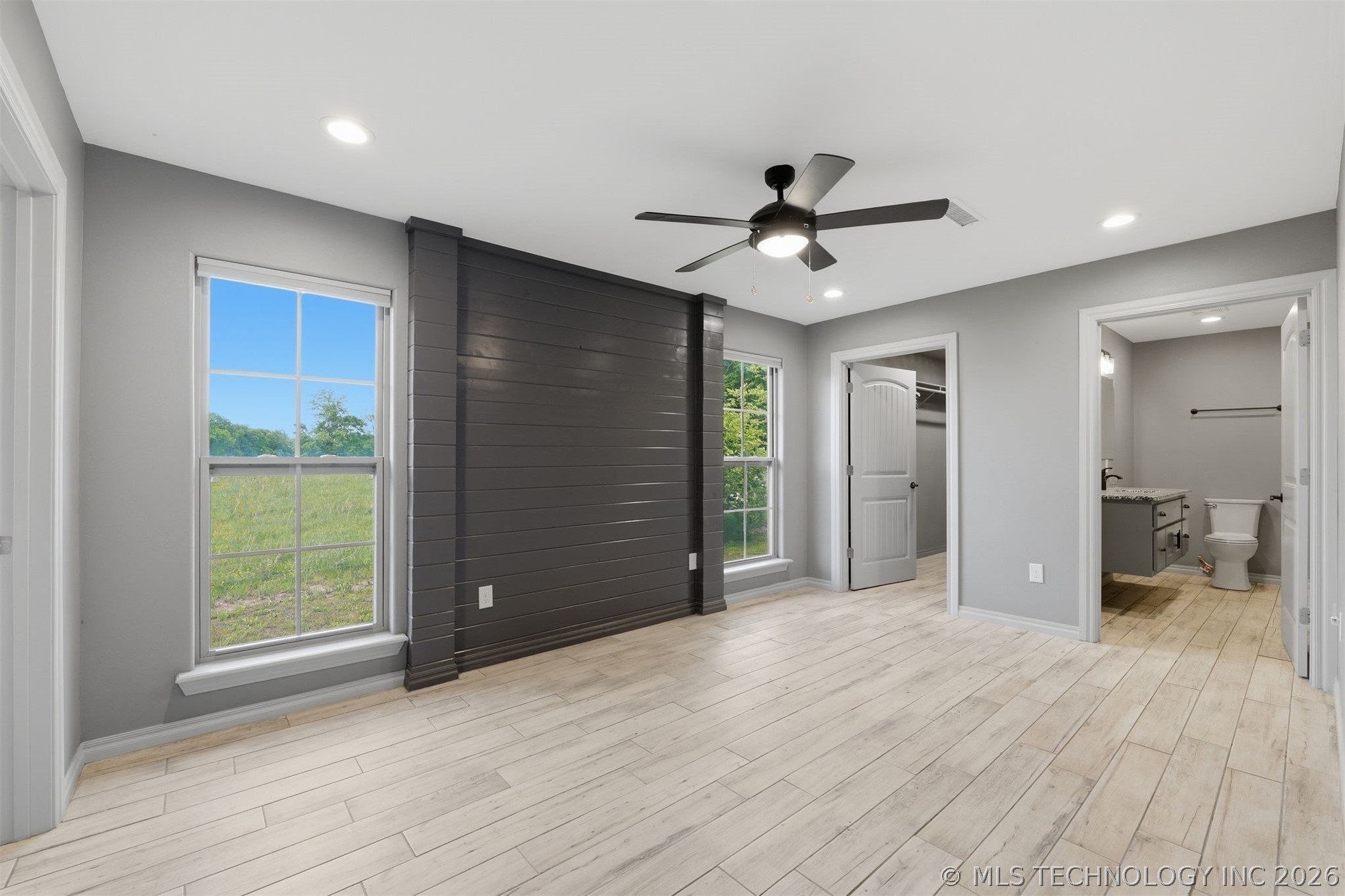 467281 Highway 100 Property Photo 63