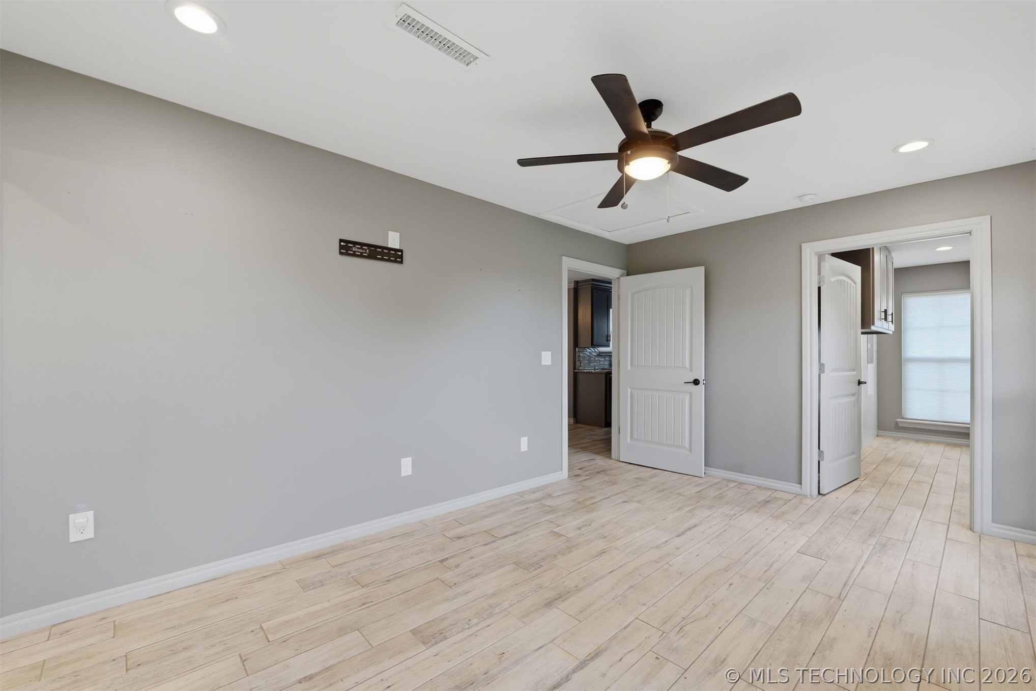 467281 Highway 100 Property Photo 64