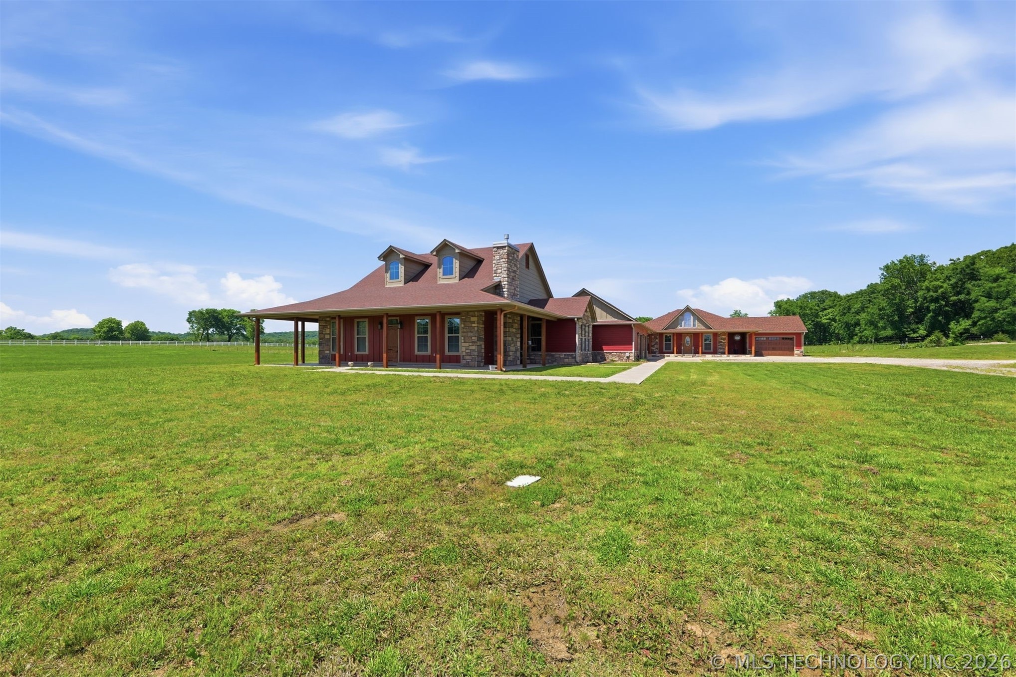 467281 Highway 100 Property Photo 76