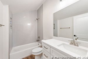 1123 S Delaware Place B Property Photo 9