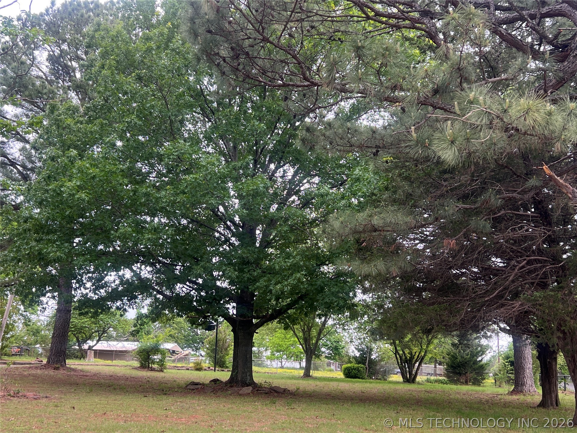 563 W Chambers Road Property Photo 11