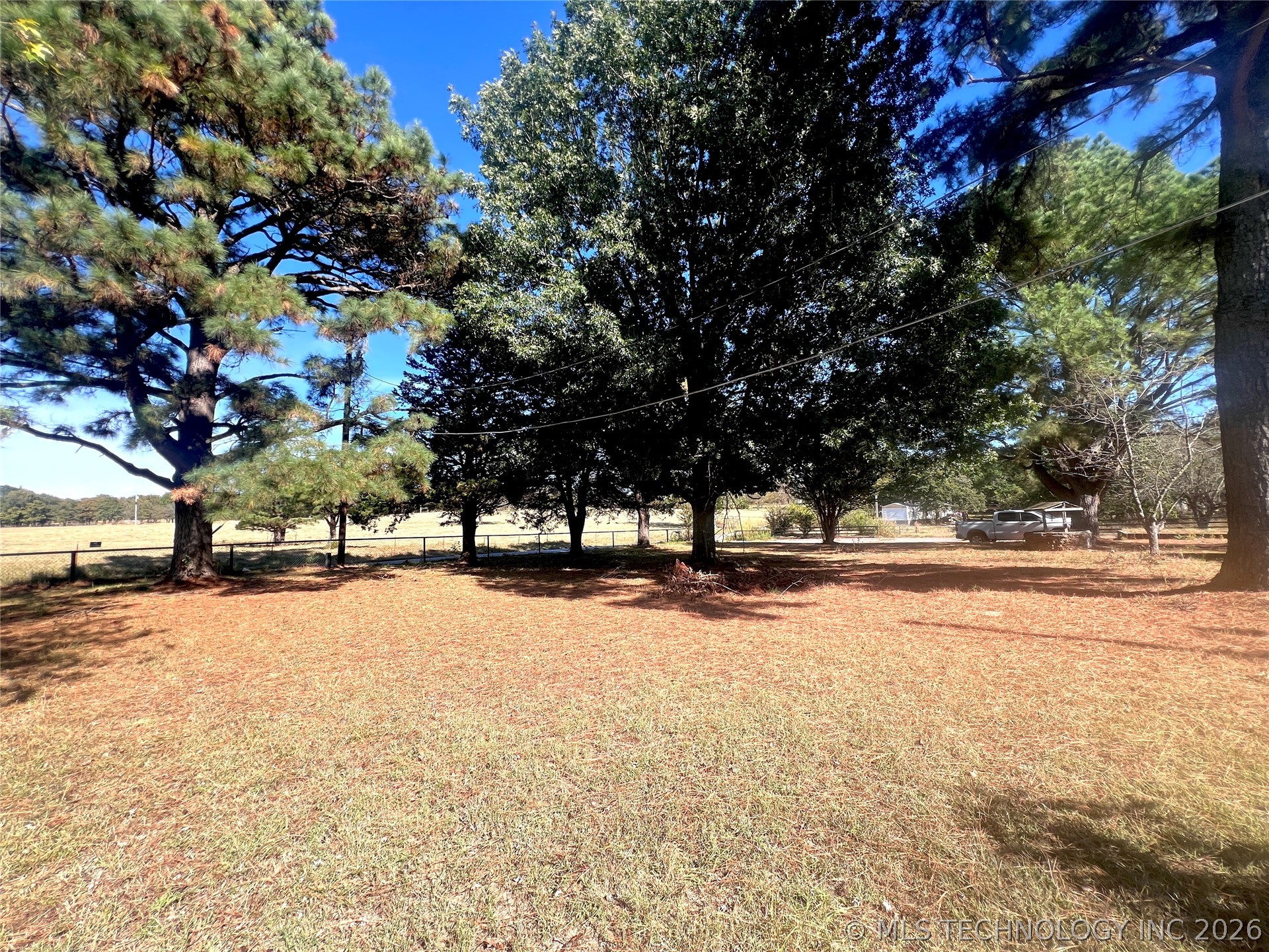 563 W Chambers Road Property Photo 12