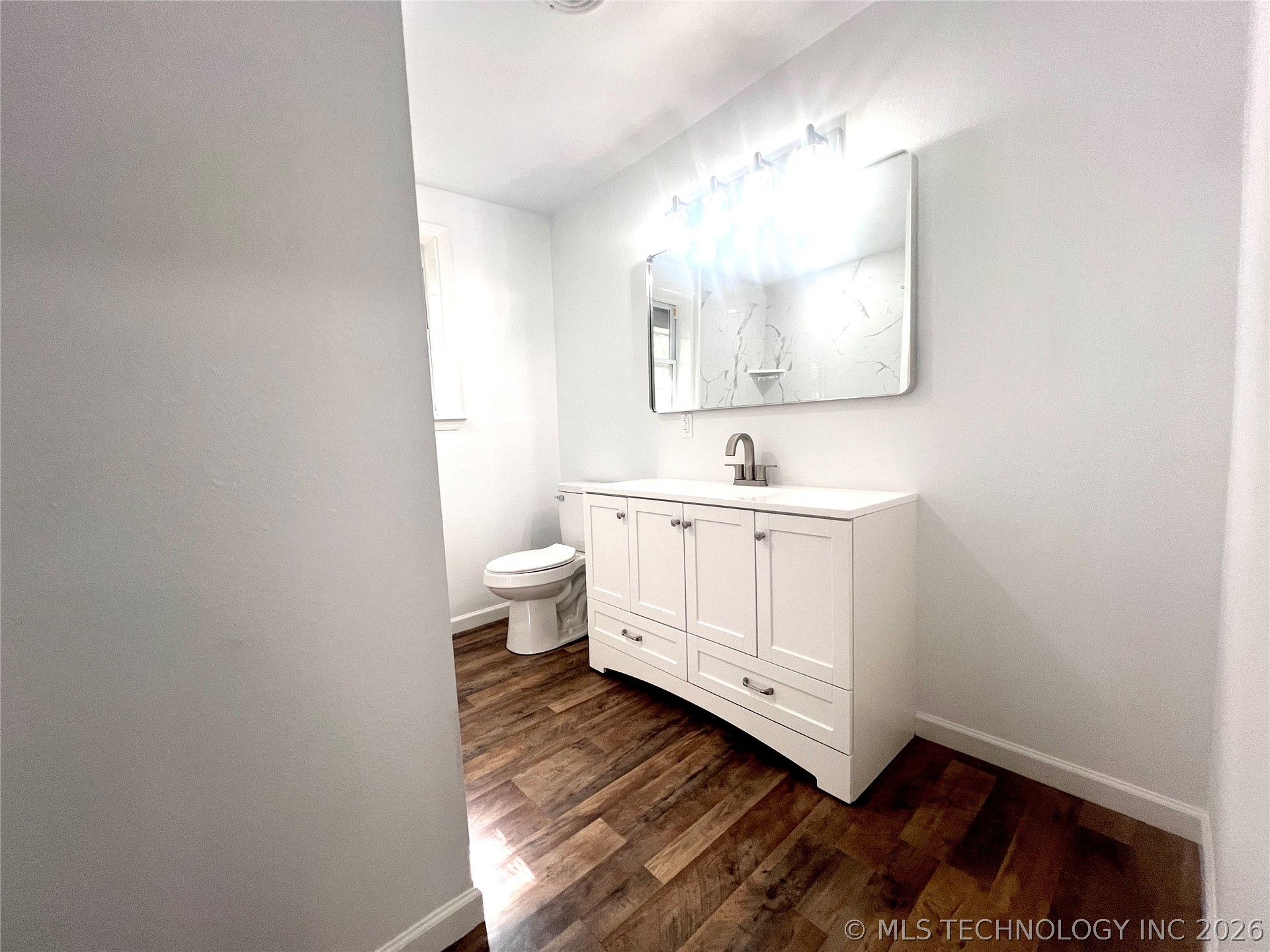 563 W Chambers Road Property Photo 20