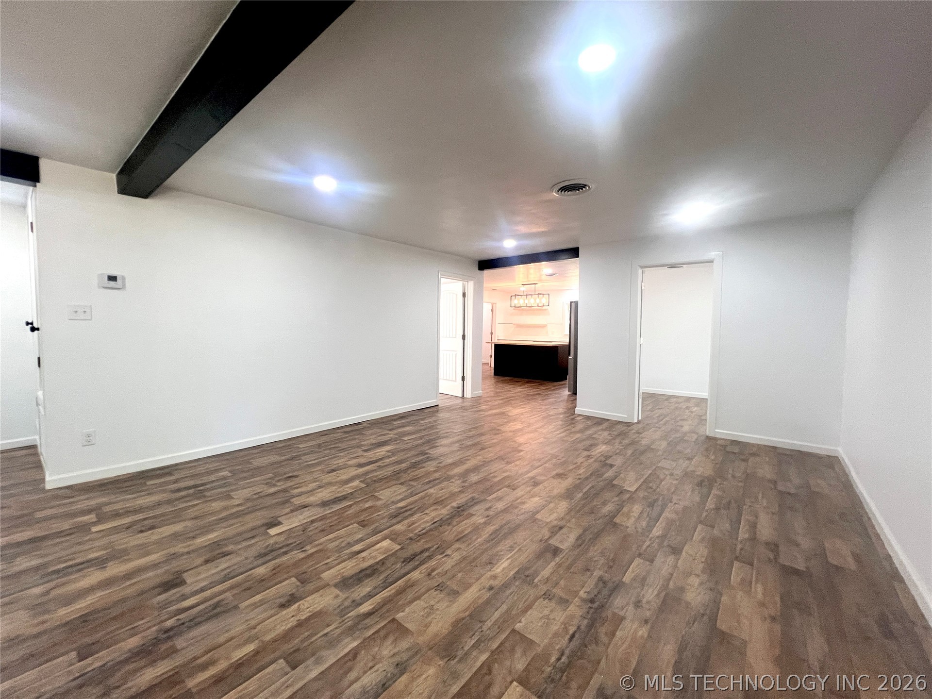 563 W Chambers Road Property Photo 28