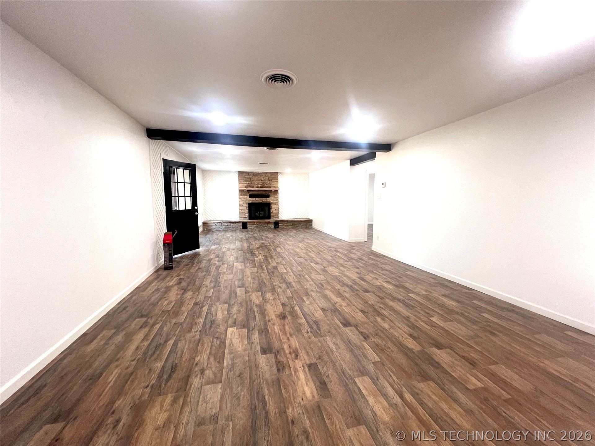 563 W Chambers Road Property Photo 31