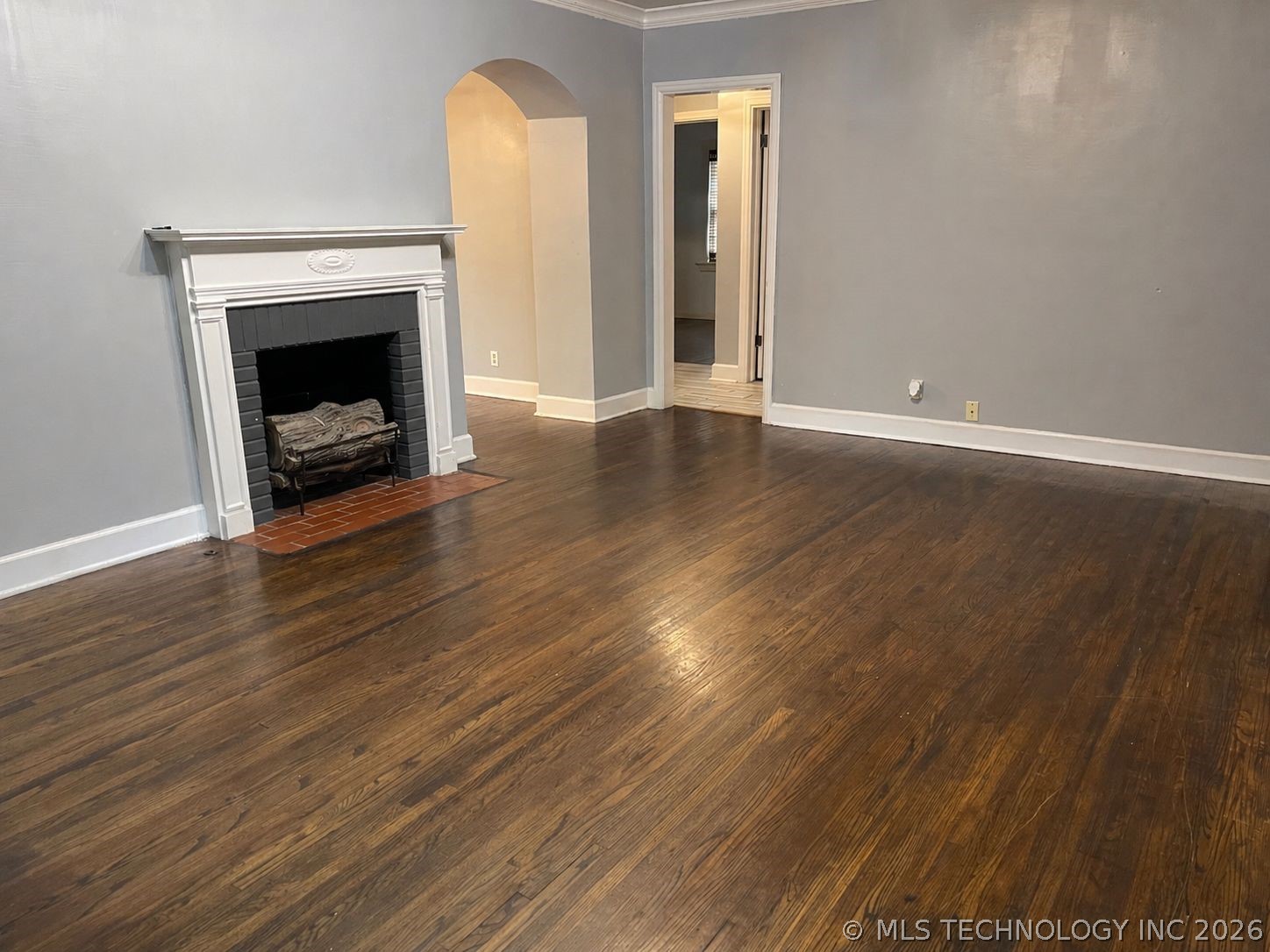 723 N Knoxville Avenue Property Photo 3