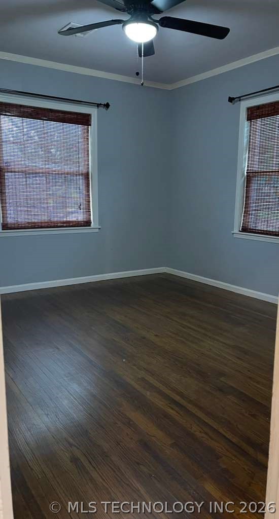 723 N Knoxville Avenue Property Photo 7
