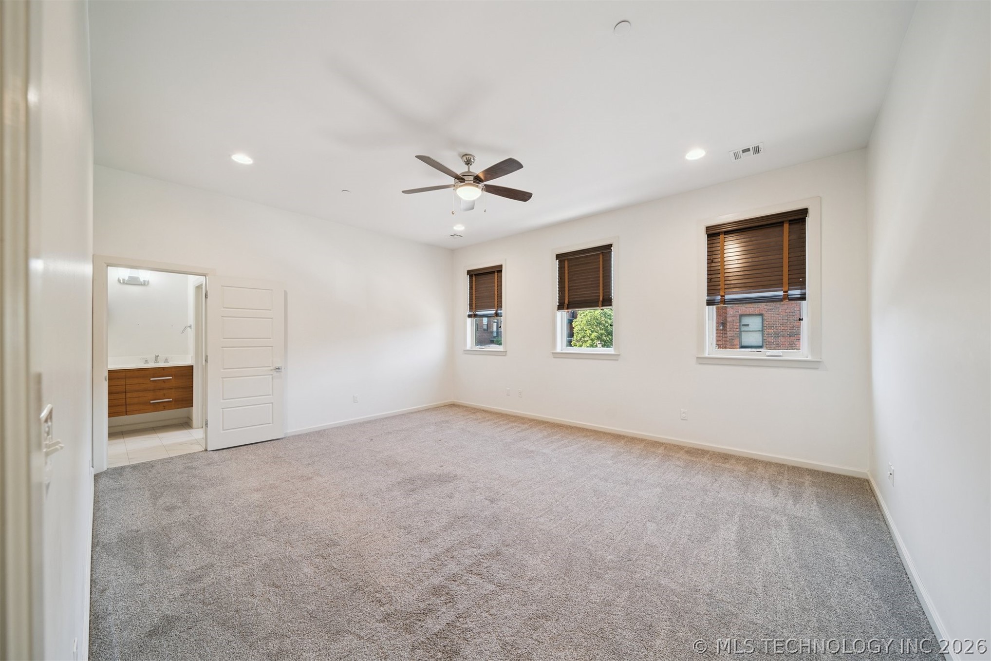 1137 E 7th Street B Property Photo 17