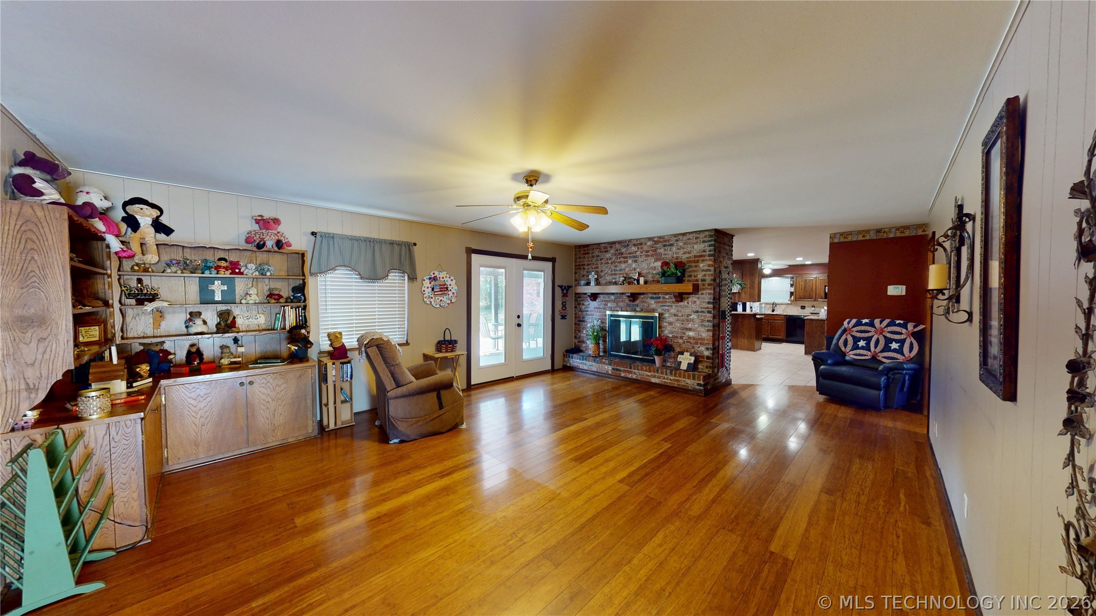1005 S Broadway Property Photo 3