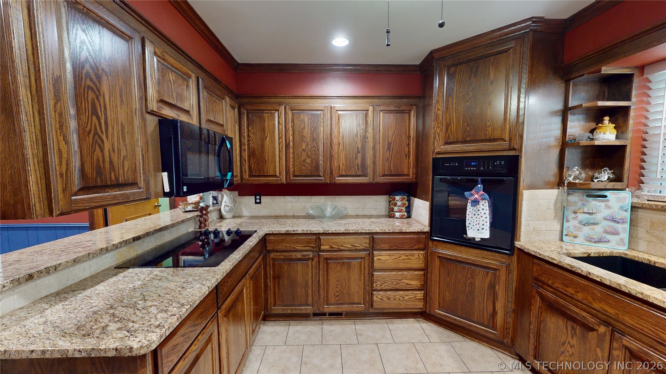 1005 S Broadway Property Photo 11