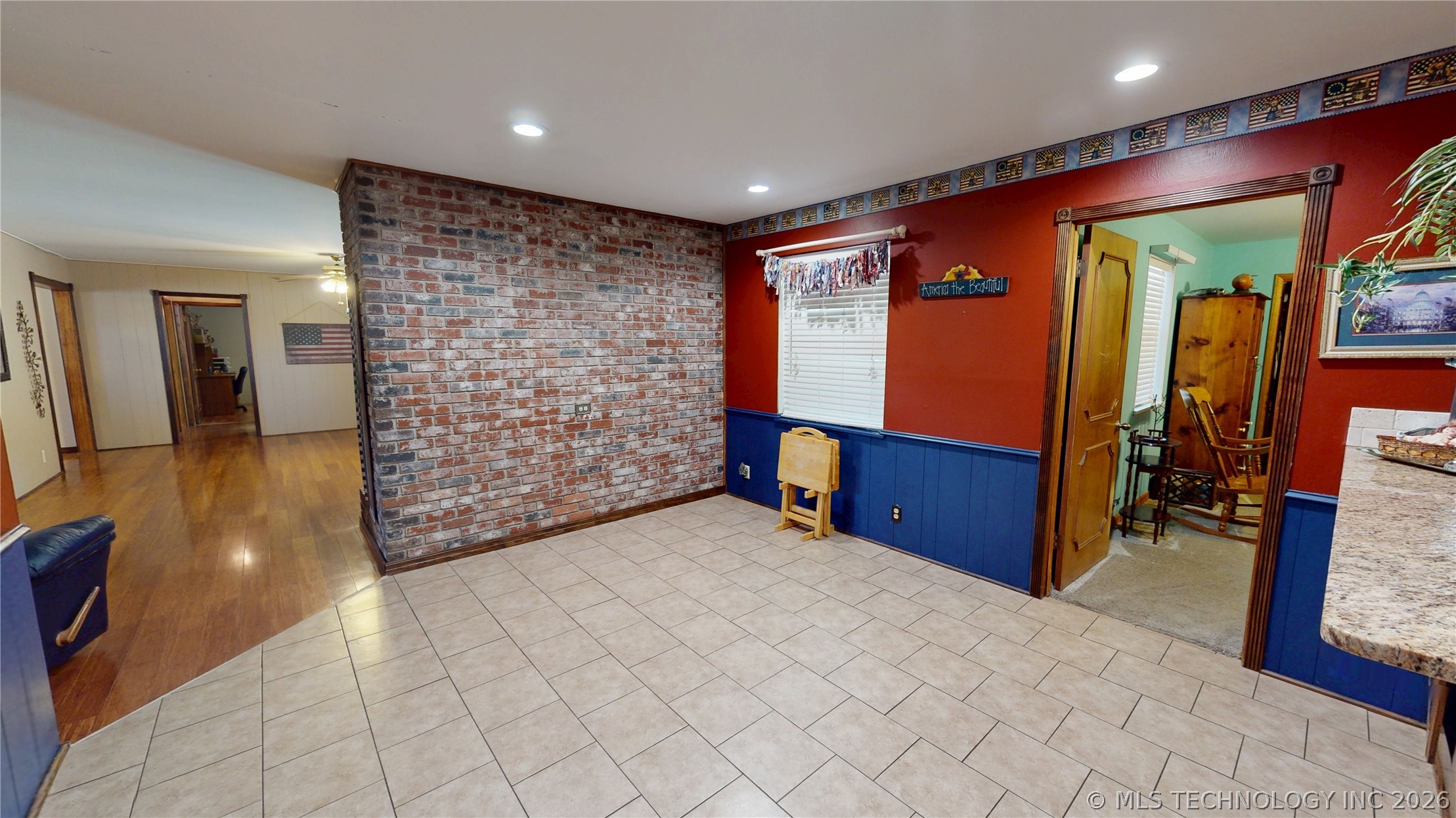 1005 S Broadway Property Photo 14