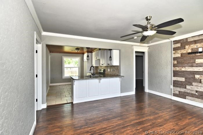 3143 E Virgin Street Property Photo 4