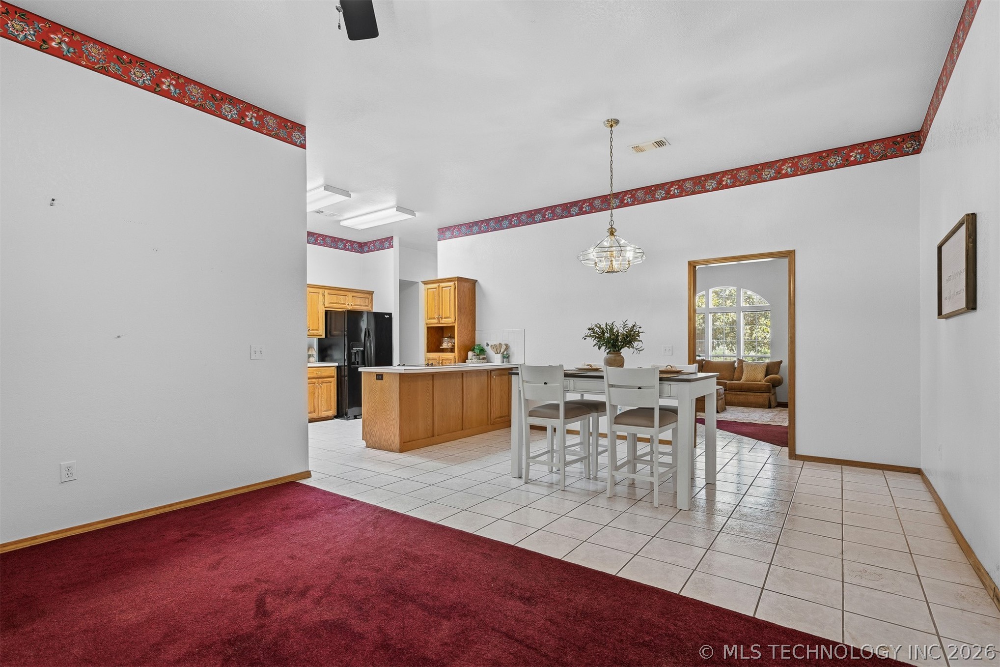 1922 S Plainview Property Photo 11