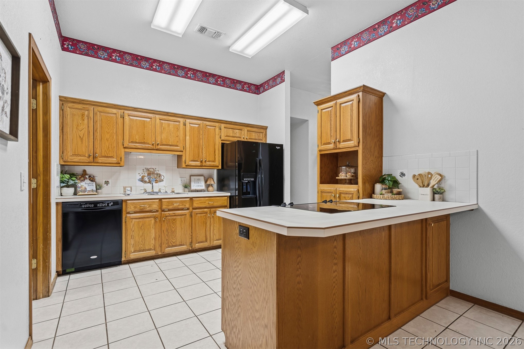 1922 S Plainview Property Photo 12
