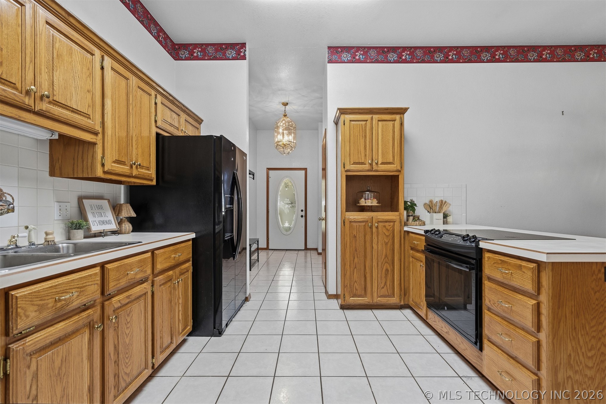 1922 S Plainview Property Photo 13