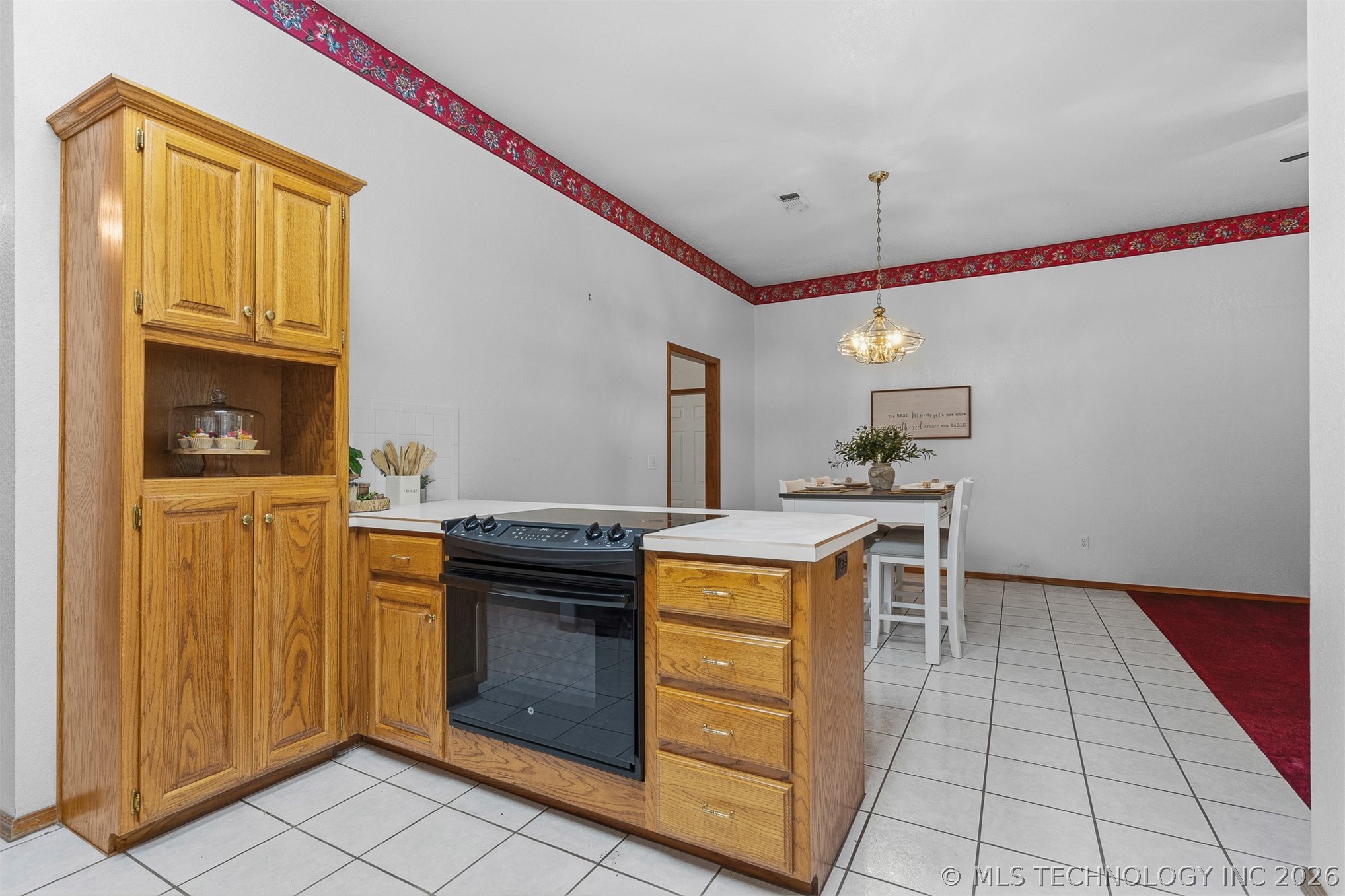 1922 S Plainview Property Photo 14